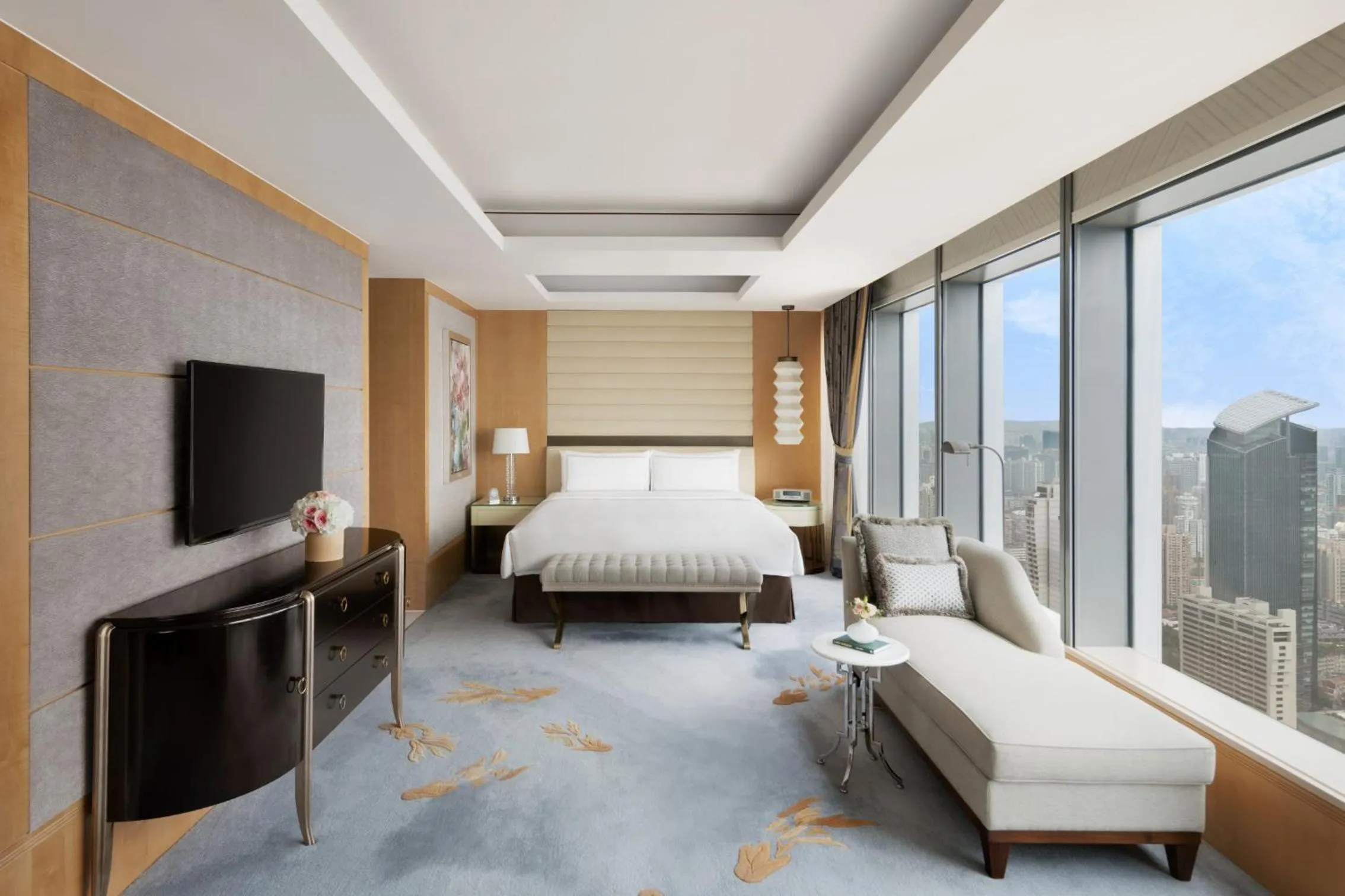 Bedroom, Bed in Jing An Shangri-La, Shanghai - sits centrally amid Puxi's iconic landmarks, uniquely positioned nearby Jing'an Temple