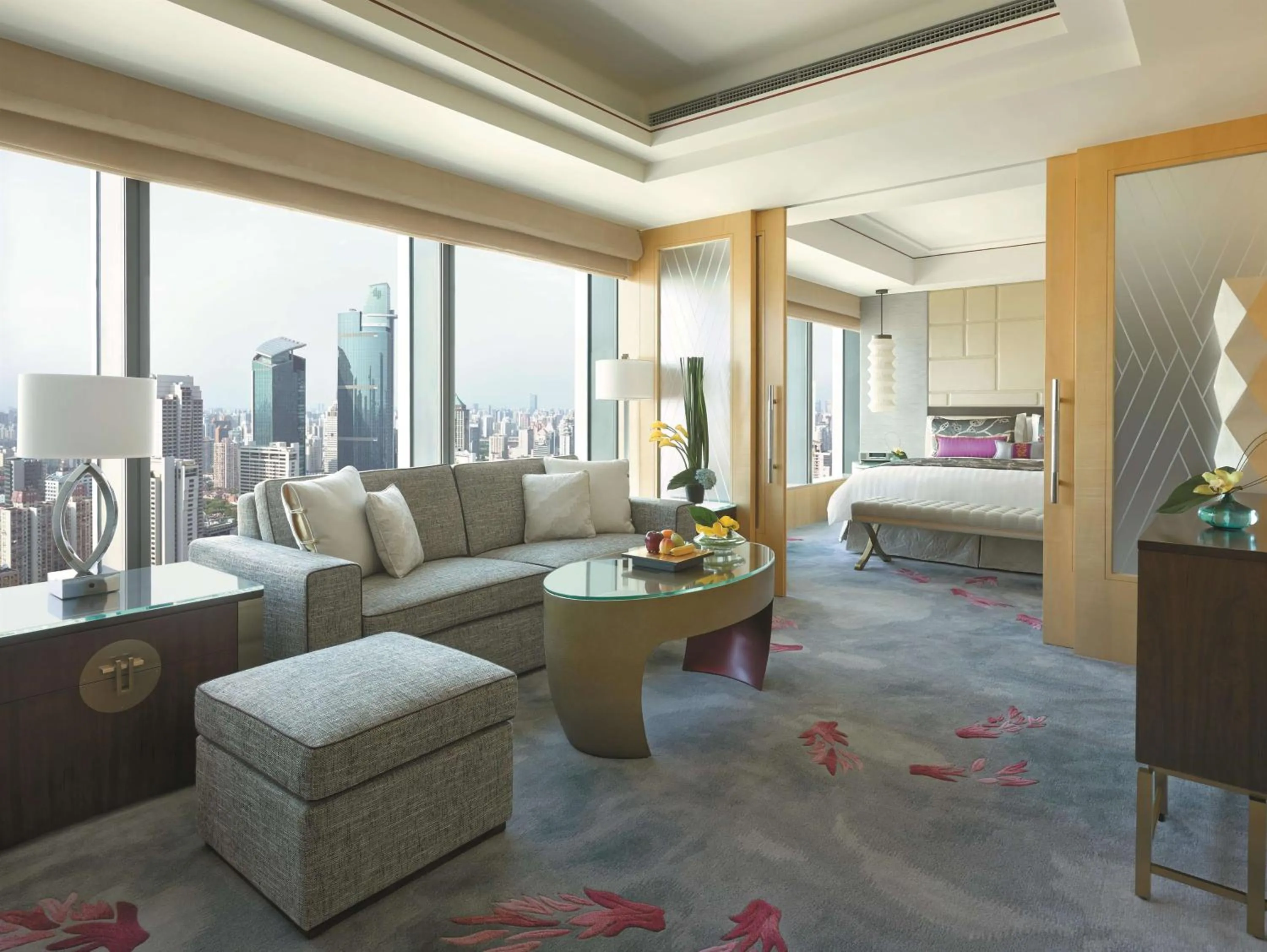 Photo of the whole room, Bed in Jing An Shangri-La, Shanghai - sits centrally amid Puxi's iconic landmarks, uniquely positioned nearby Jing'an Temple