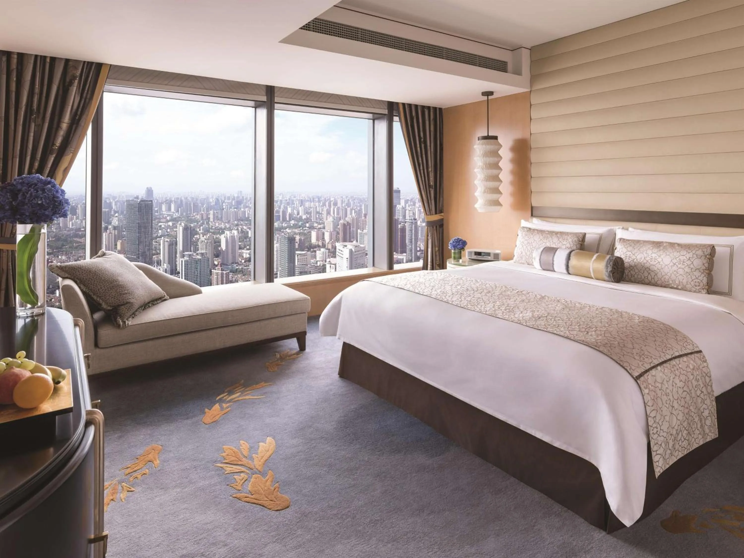 Photo of the whole room, Bed in Jing An Shangri-La, Shanghai - sits centrally amid Puxi's iconic landmarks, uniquely positioned nearby Jing'an Temple
