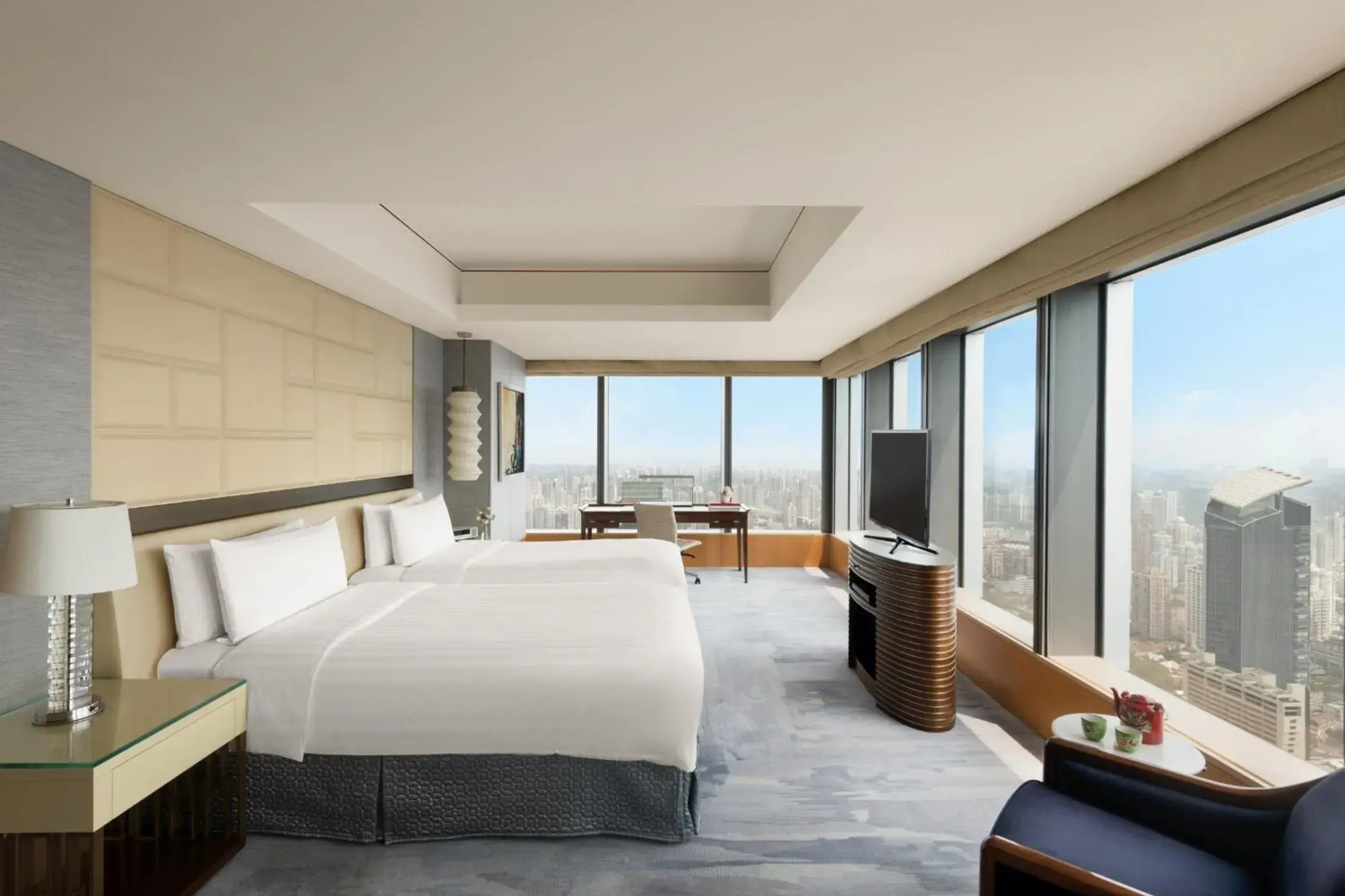 Bedroom, Bed in Jing An Shangri-La, Shanghai - sits centrally amid Puxi's iconic landmarks, uniquely positioned nearby Jing'an Temple Bedroom, Bed in Jing An Shangri-La, Shanghai - sits centrally amid Puxi's iconic landmarks, uniquely positioned nearby Jing'an Temple
