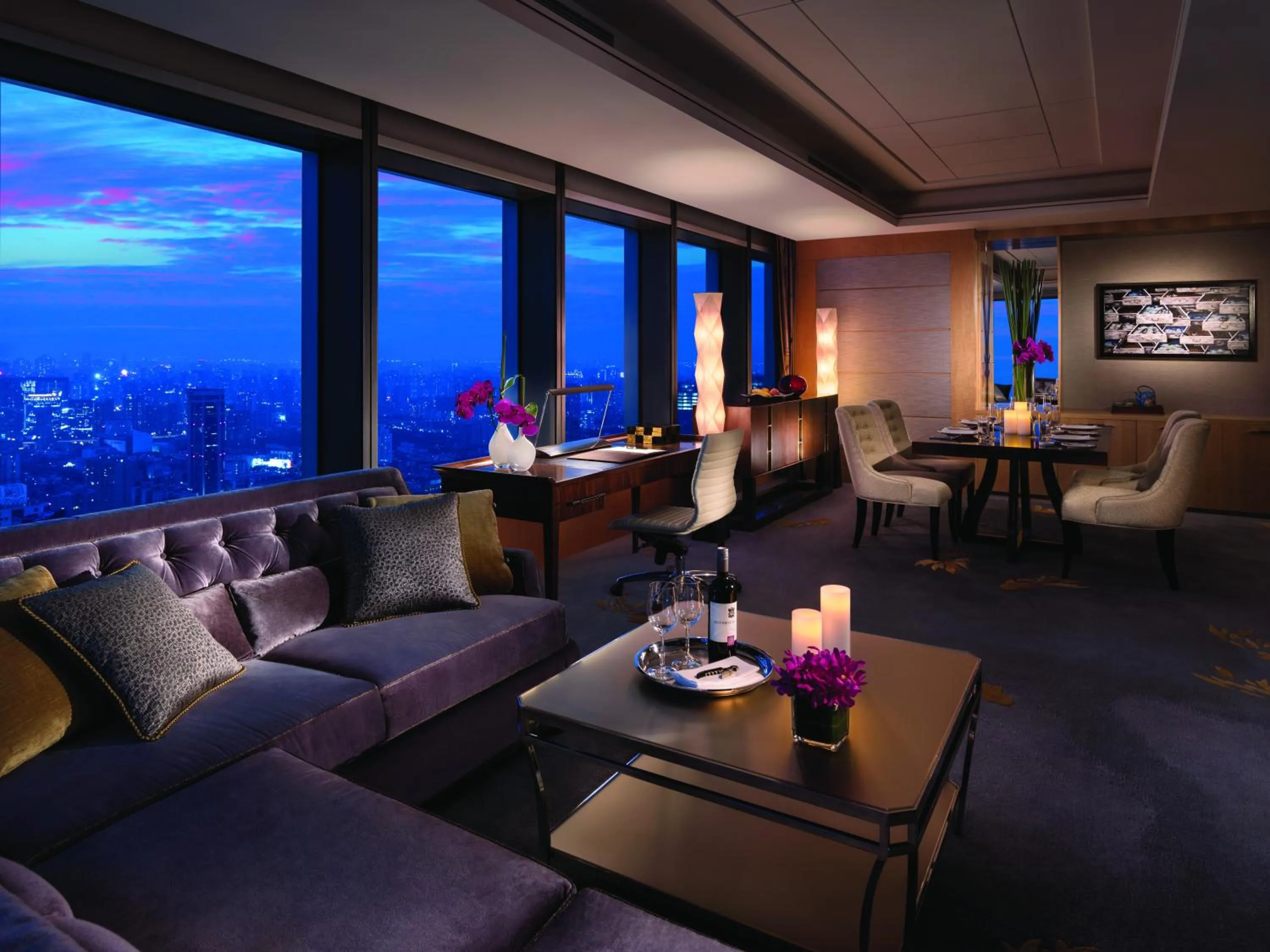 Night in Jing An Shangri-La, Shanghai - sits centrally amid Puxi's iconic landmarks, uniquely positioned nearby Jing'an Temple