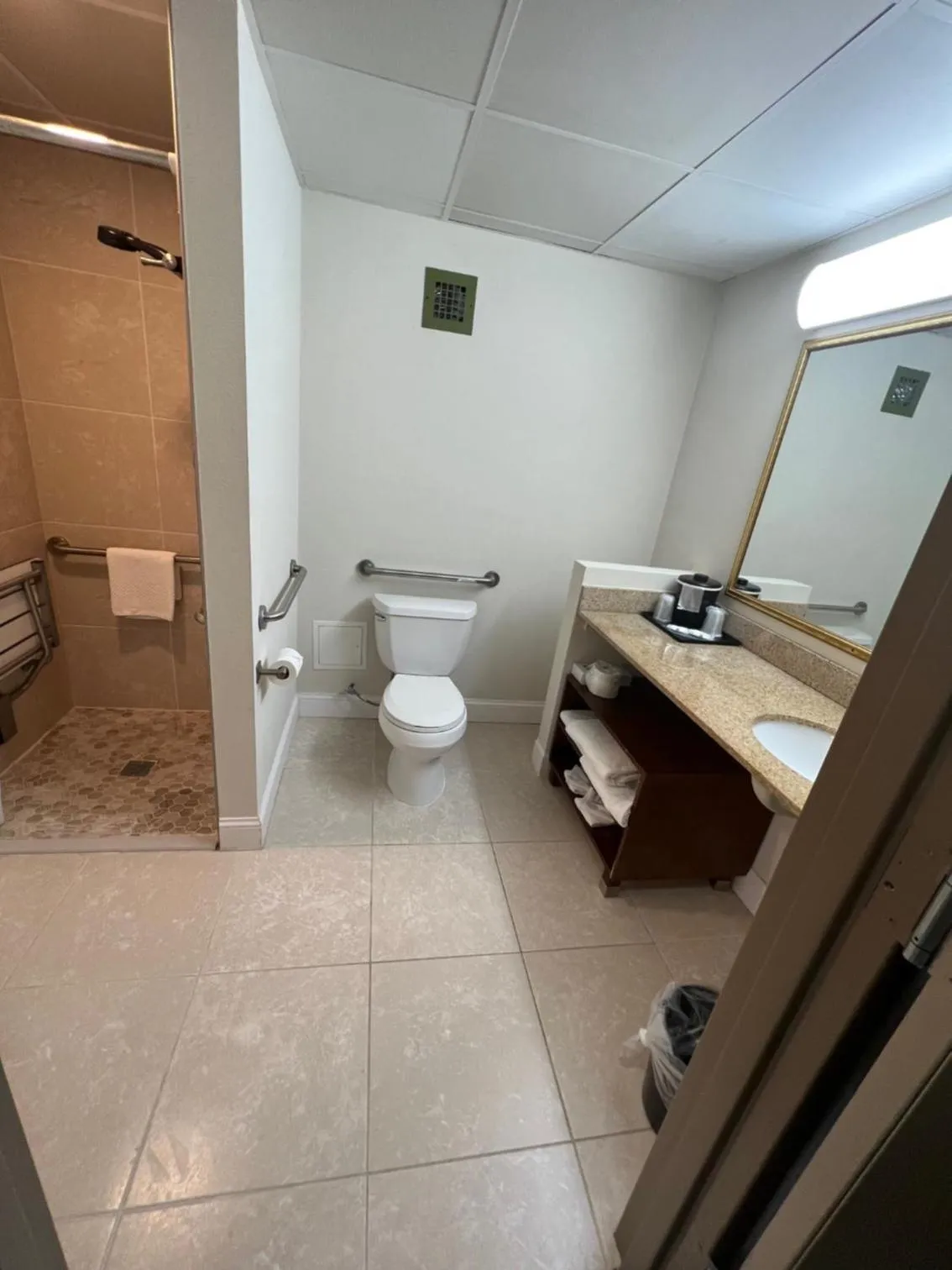 Bathroom in Quality Inn Seekonk-Providence