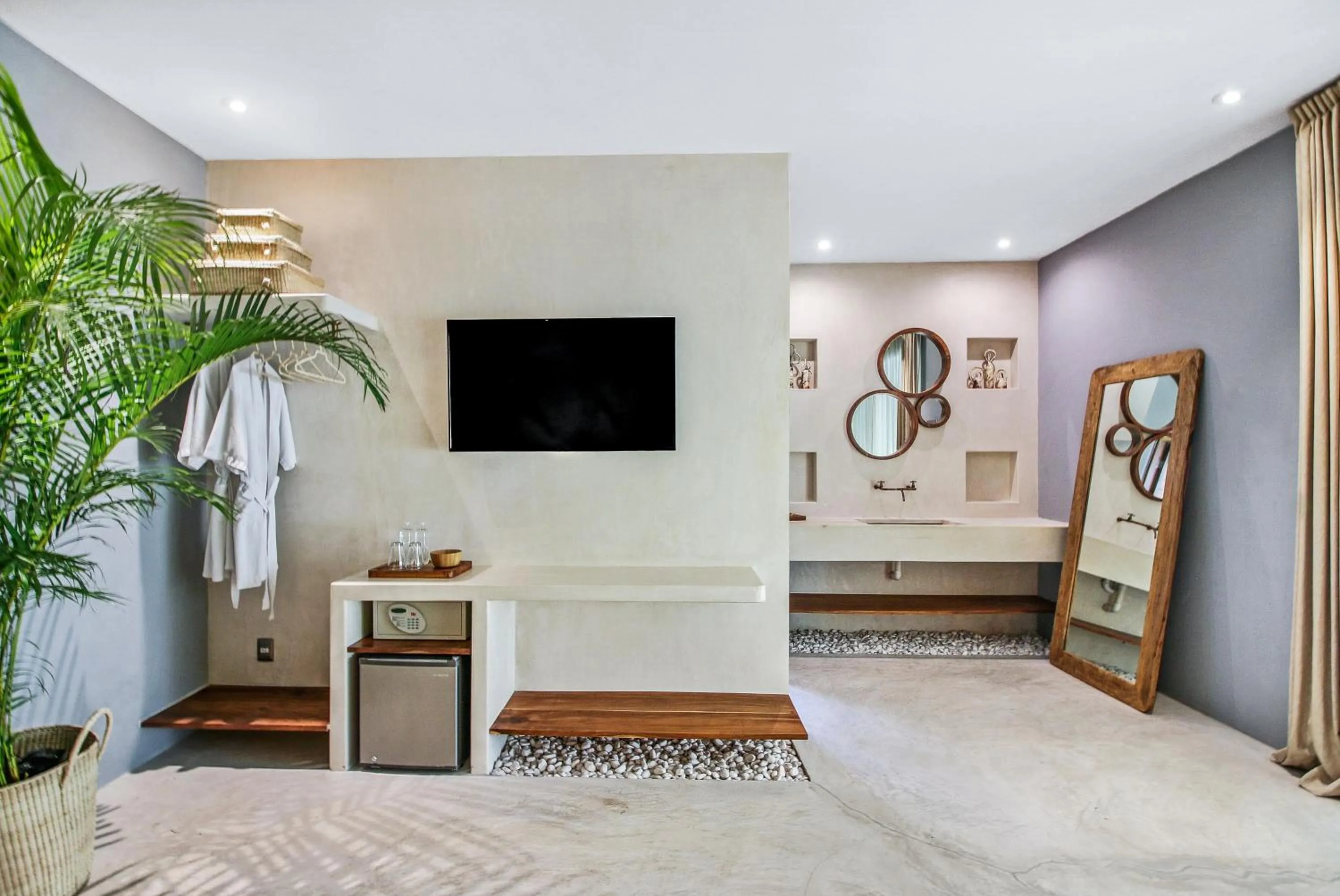 TV and multimedia in Zenses Wellness and Yoga Resort - Adults Only