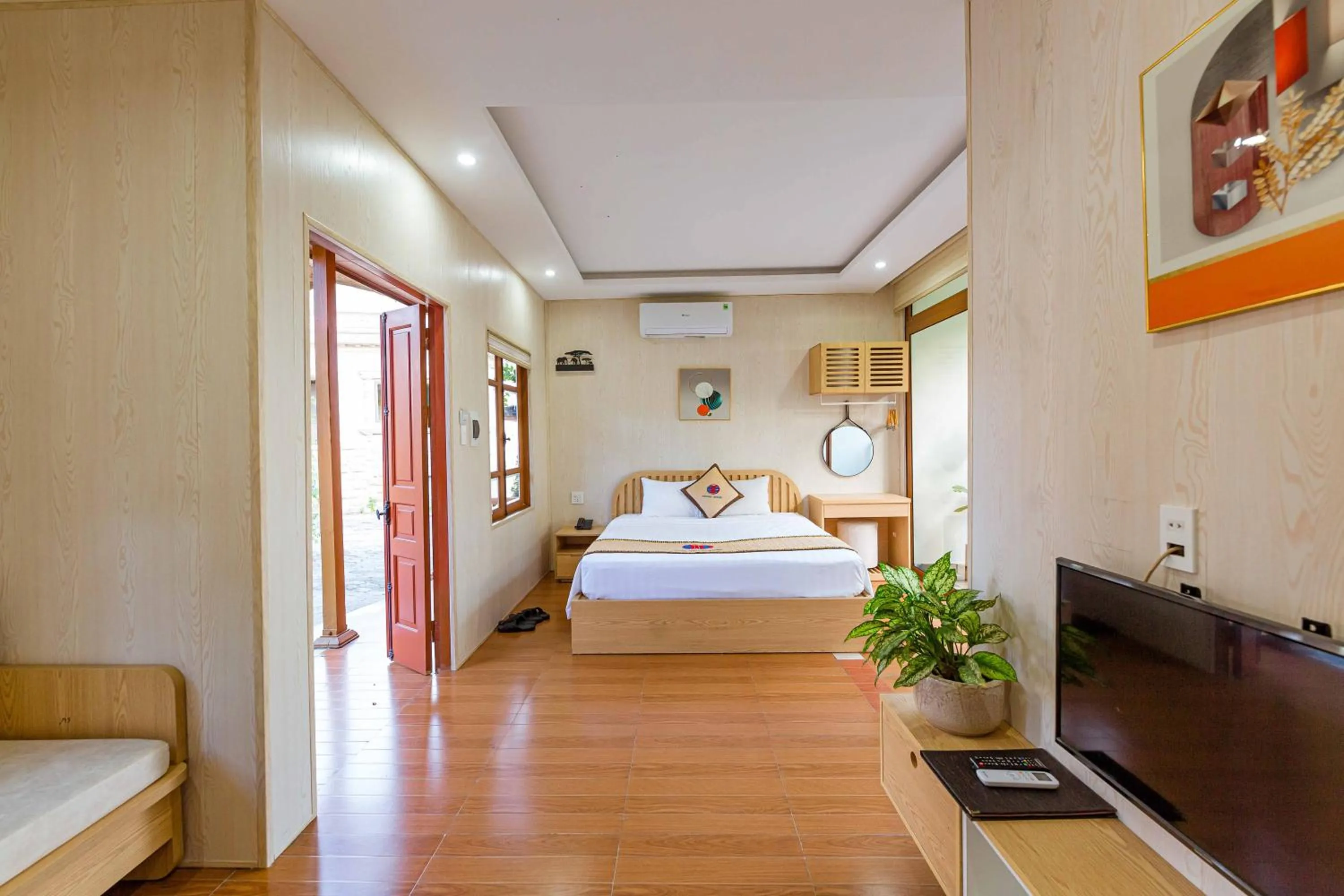 Bed in Hon Dau Resort