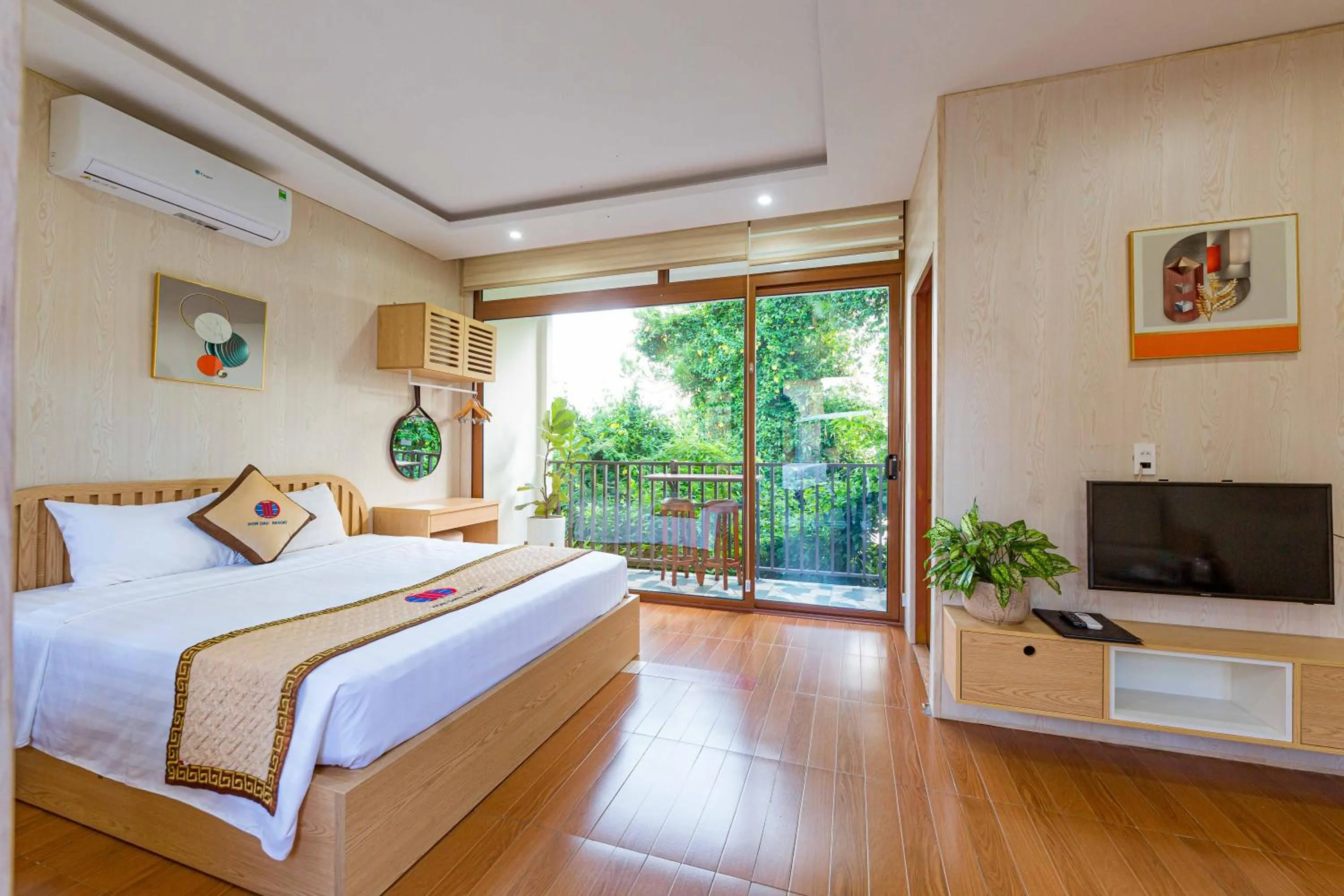 Bed in Hon Dau Resort