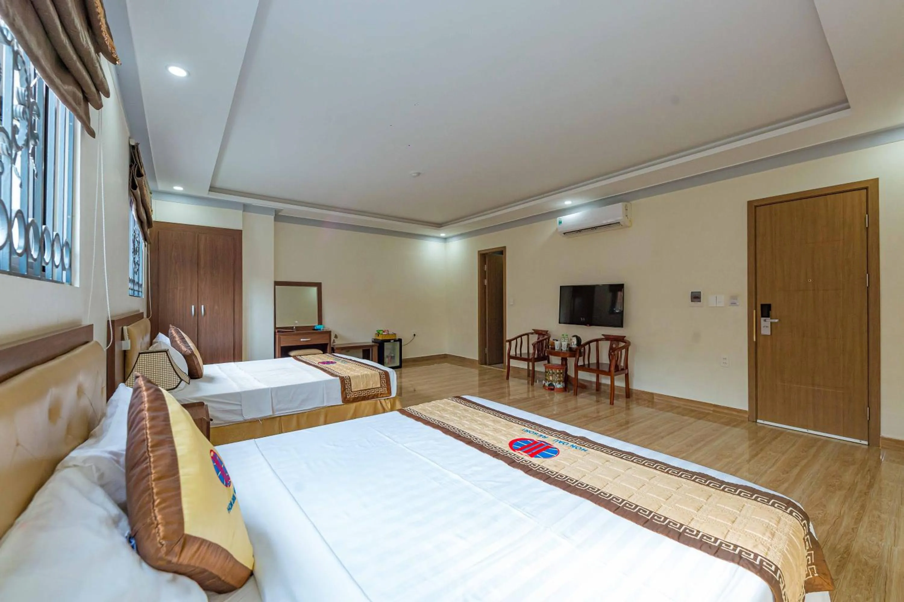 Bed in Hon Dau Resort