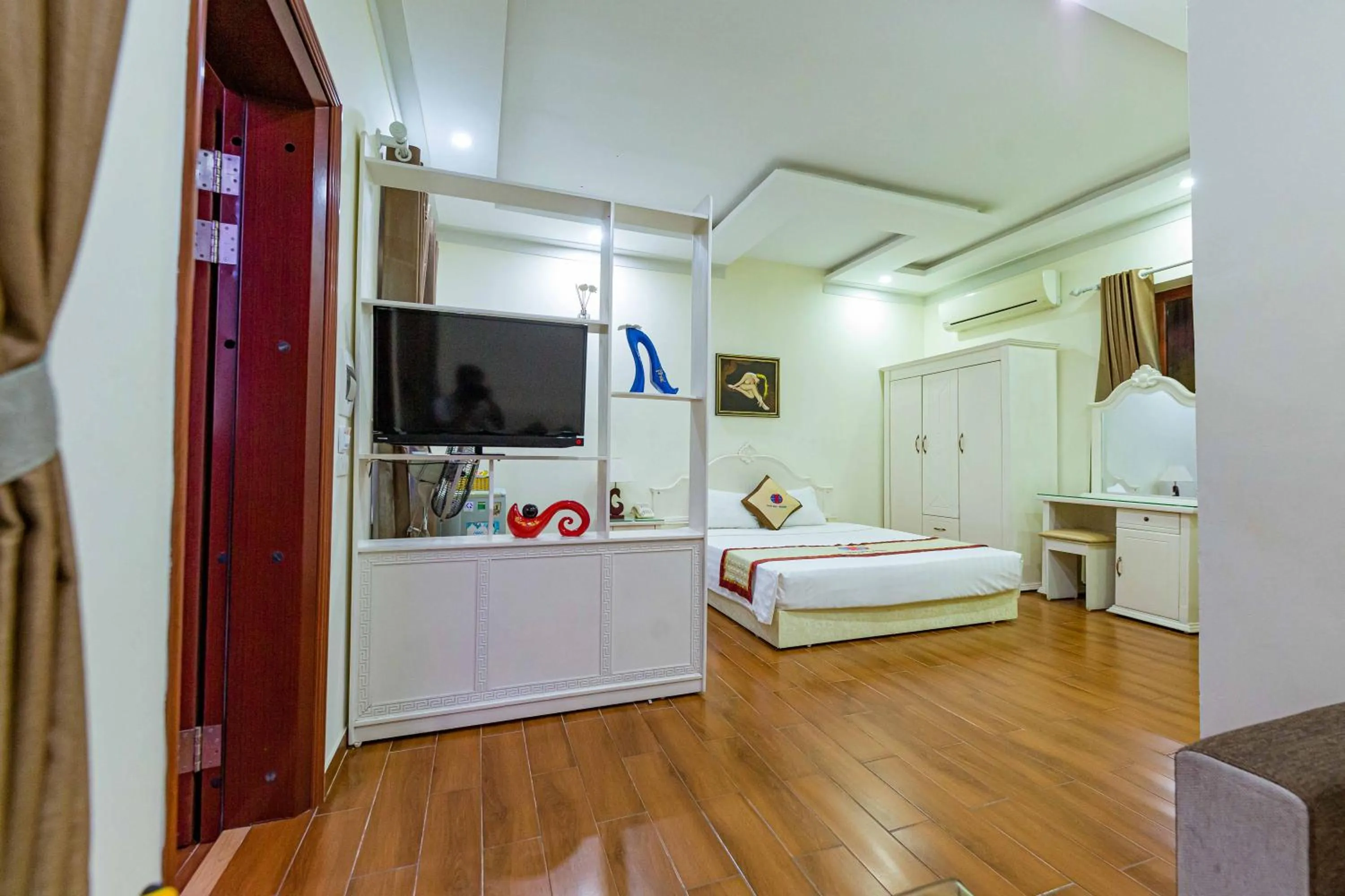 Bed in Hon Dau Resort