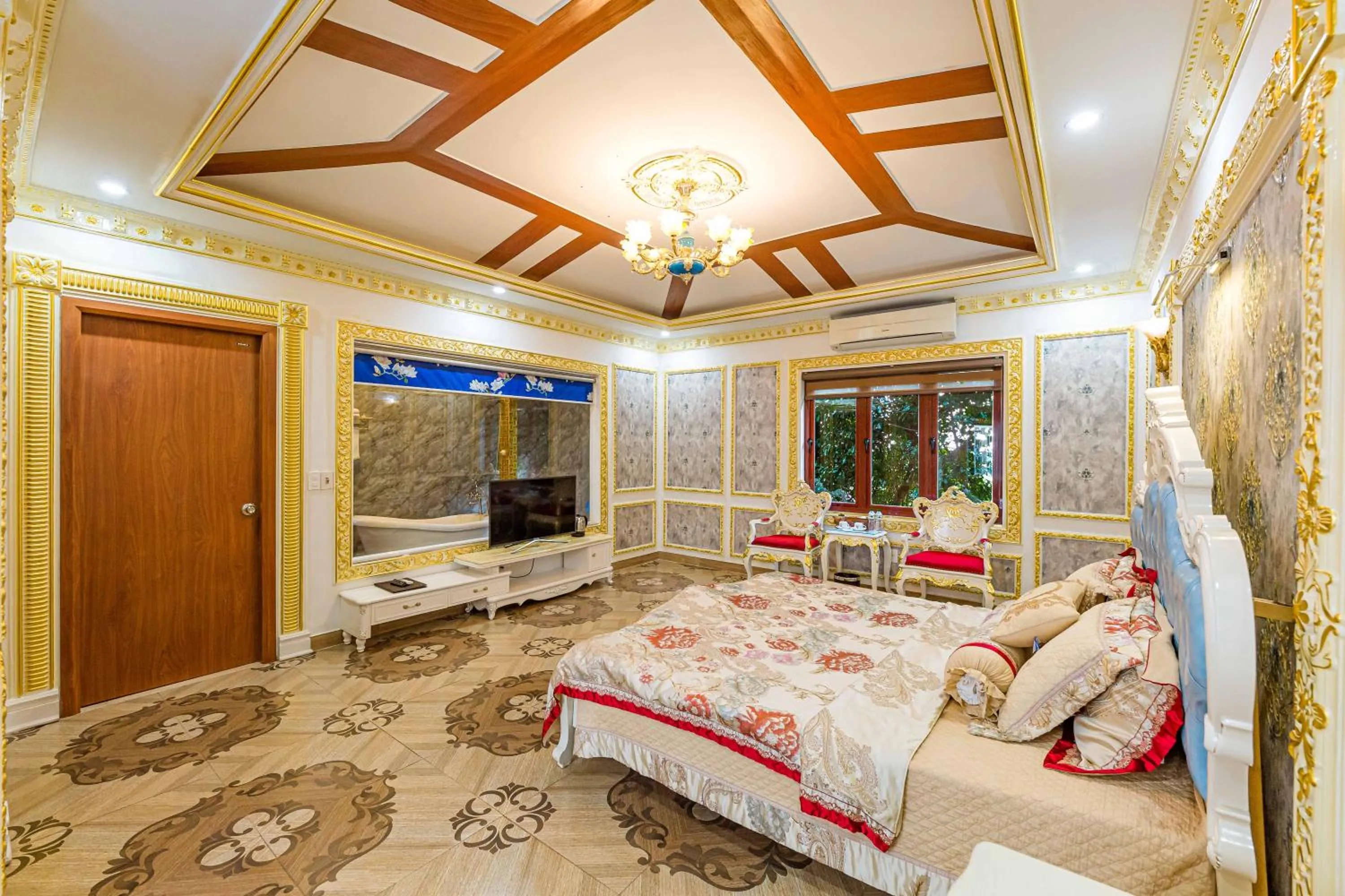 Bed in Hon Dau Resort