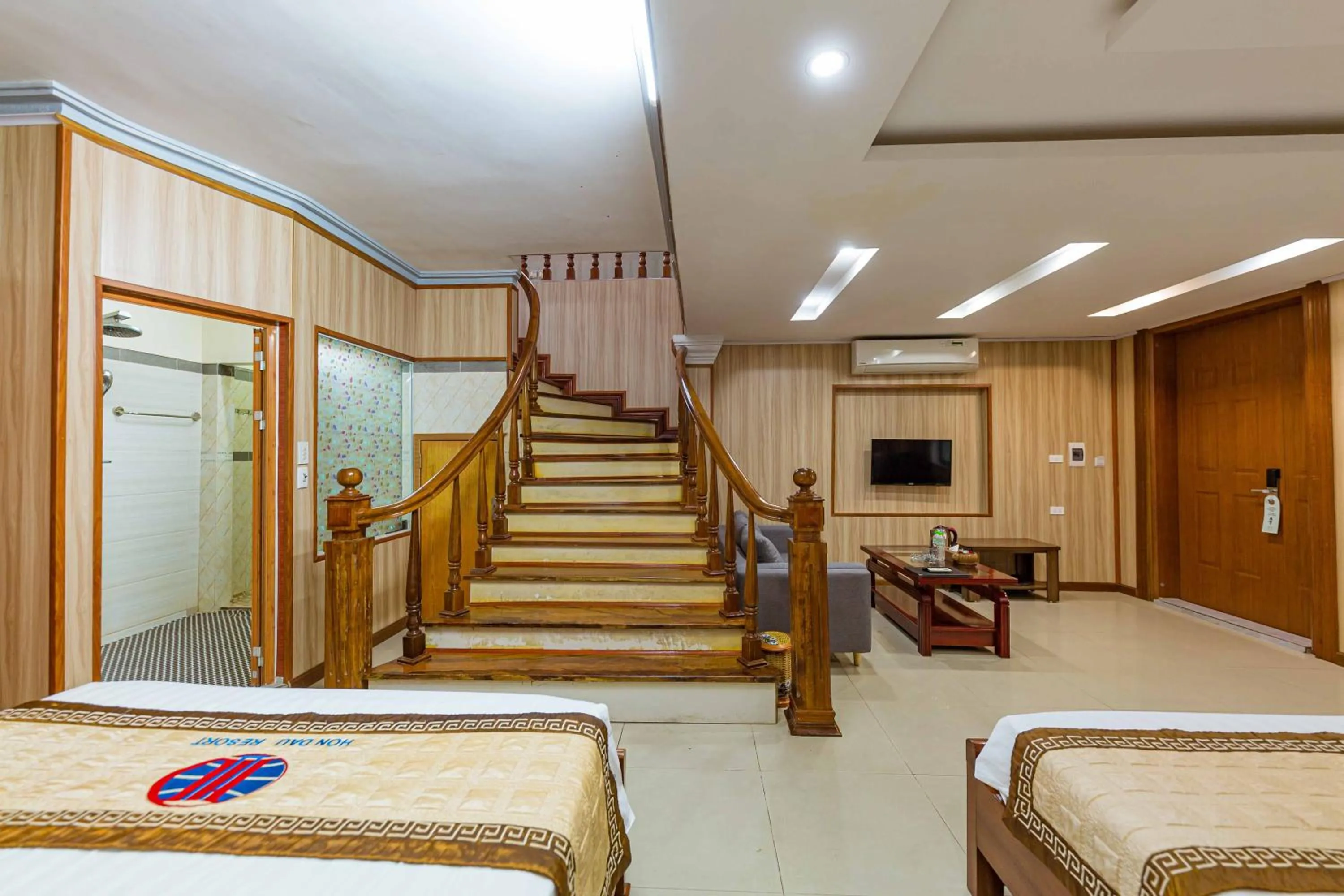 Bed in Hon Dau Resort