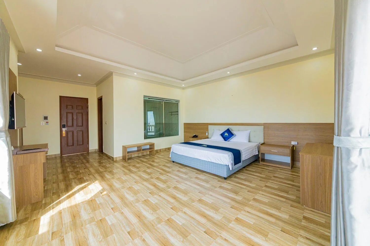 Bed in Hon Dau Resort