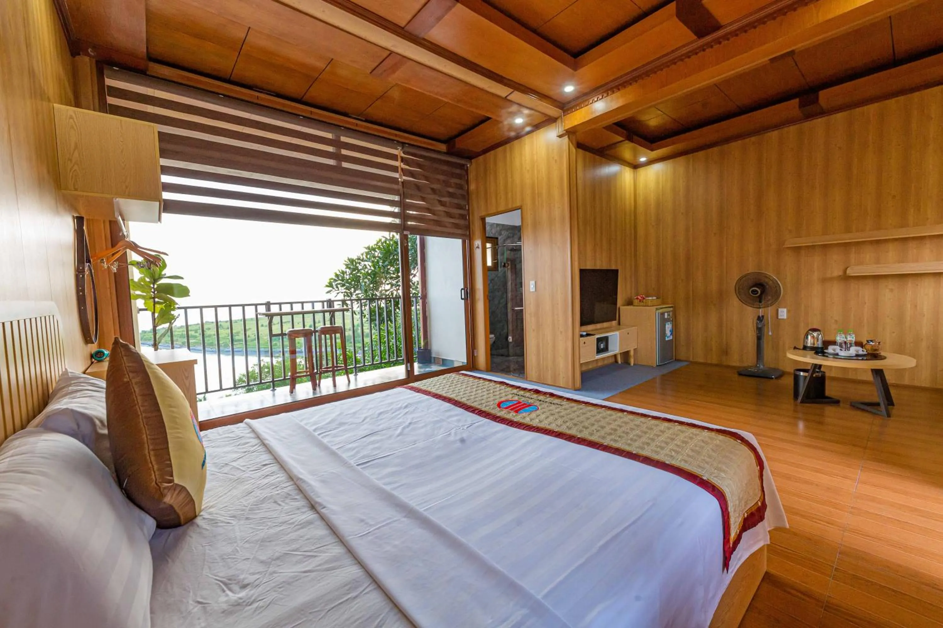 Bed in Hon Dau Resort