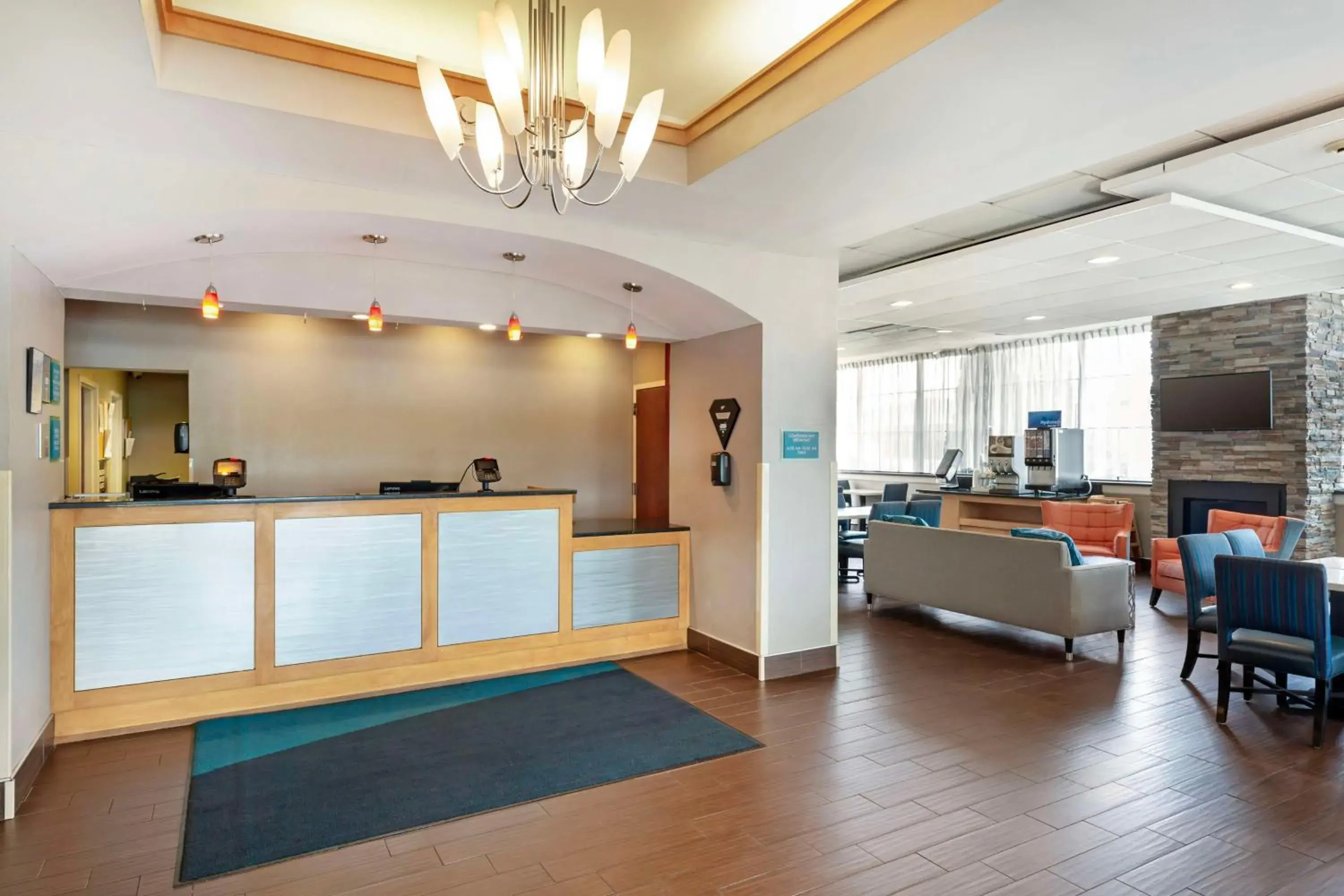 Lobby or reception in Best Western Hartford Hotel and Suites Lobby or reception in Best Western Hartford Hotel and Suites