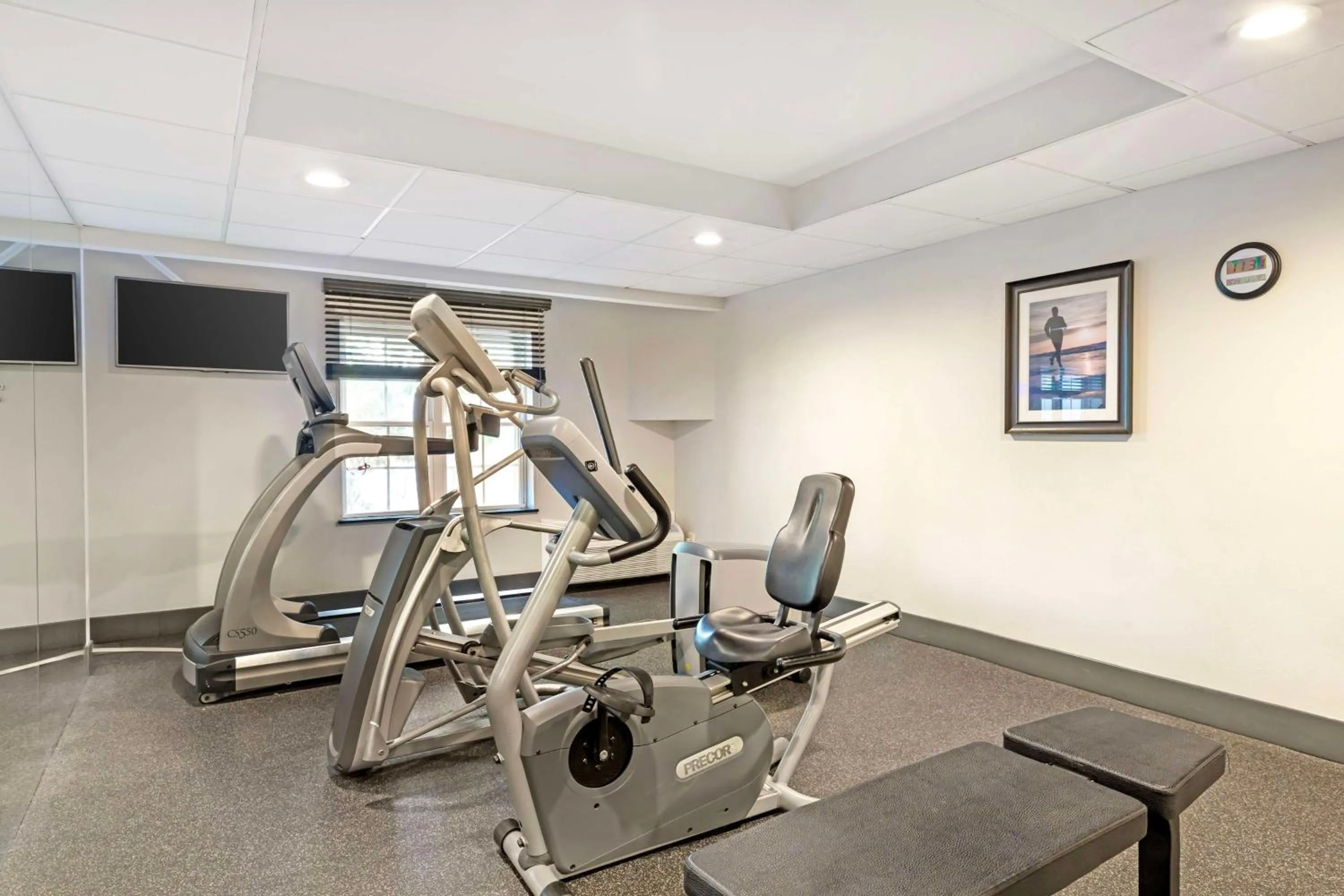Fitness centre/facilities in Best Western Hartford Hotel and Suites
