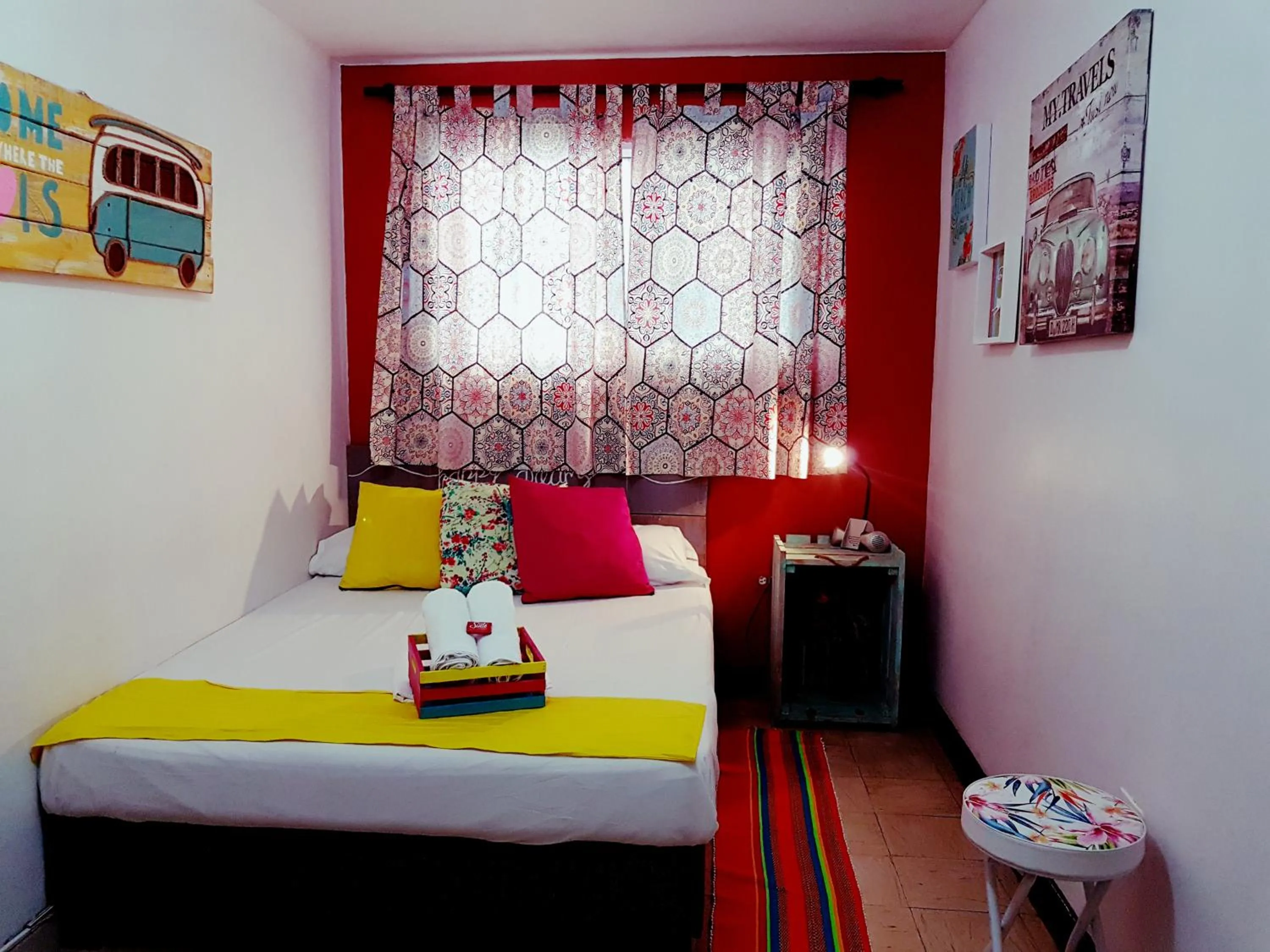 Double Room with Shared Bathroom in The Pelican Larry Hostel