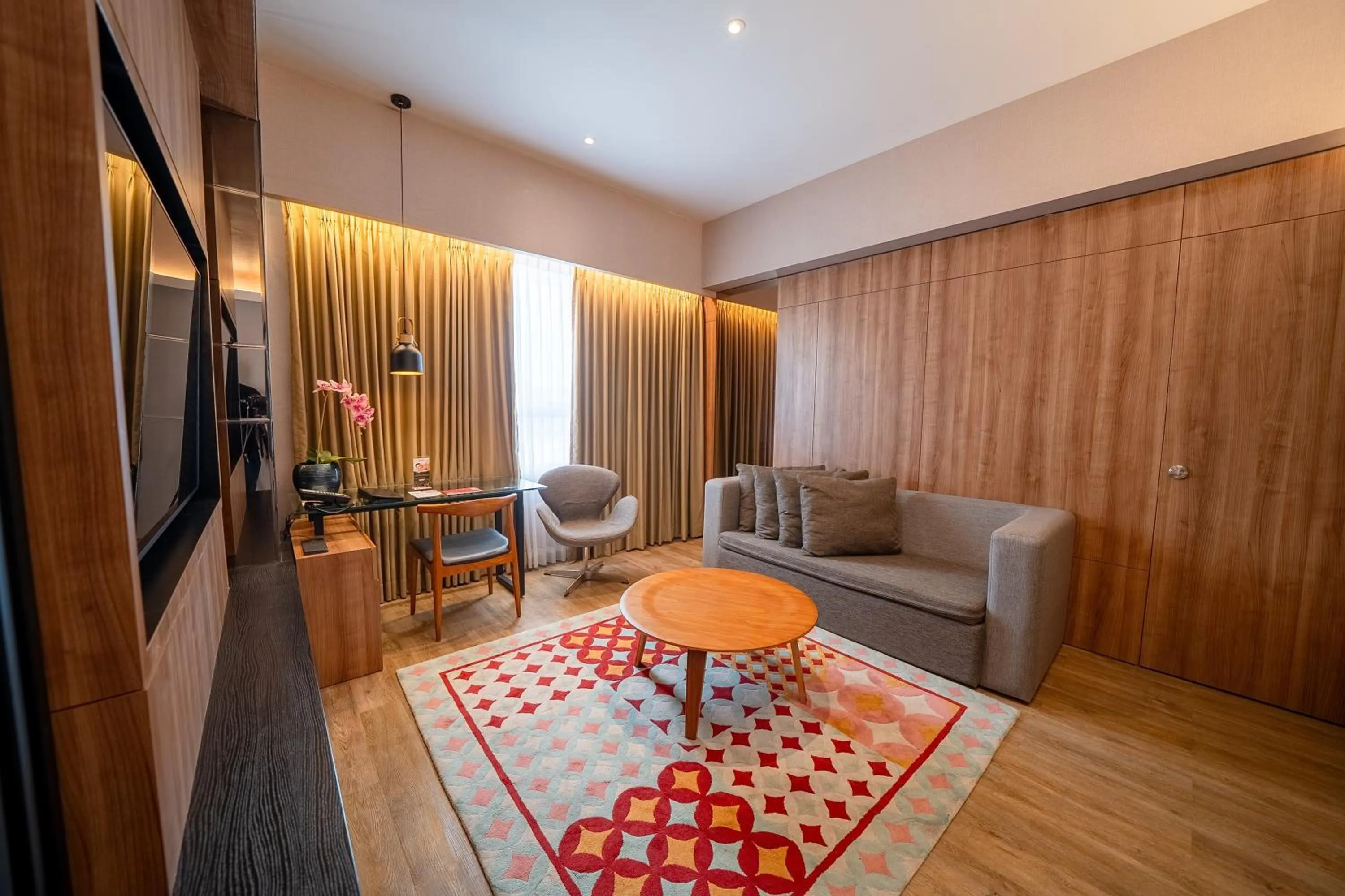 Dining area in Grand Zuri Malioboro