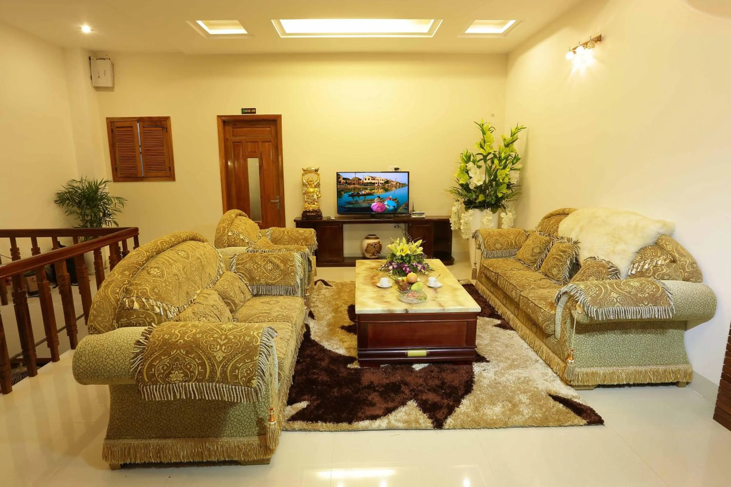 Living room in Hoang Thu Hostel