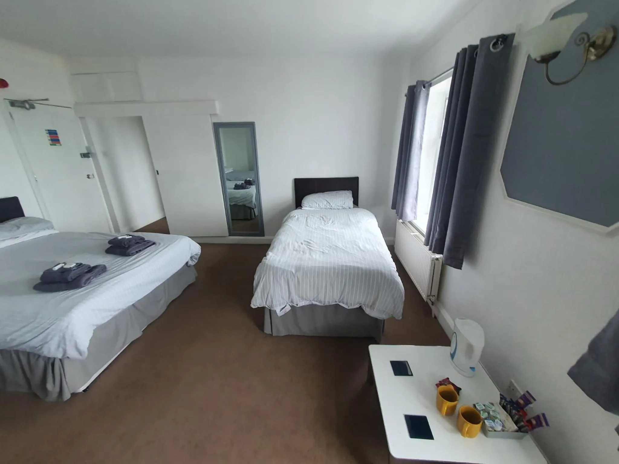 Bed in Highlander Hotel