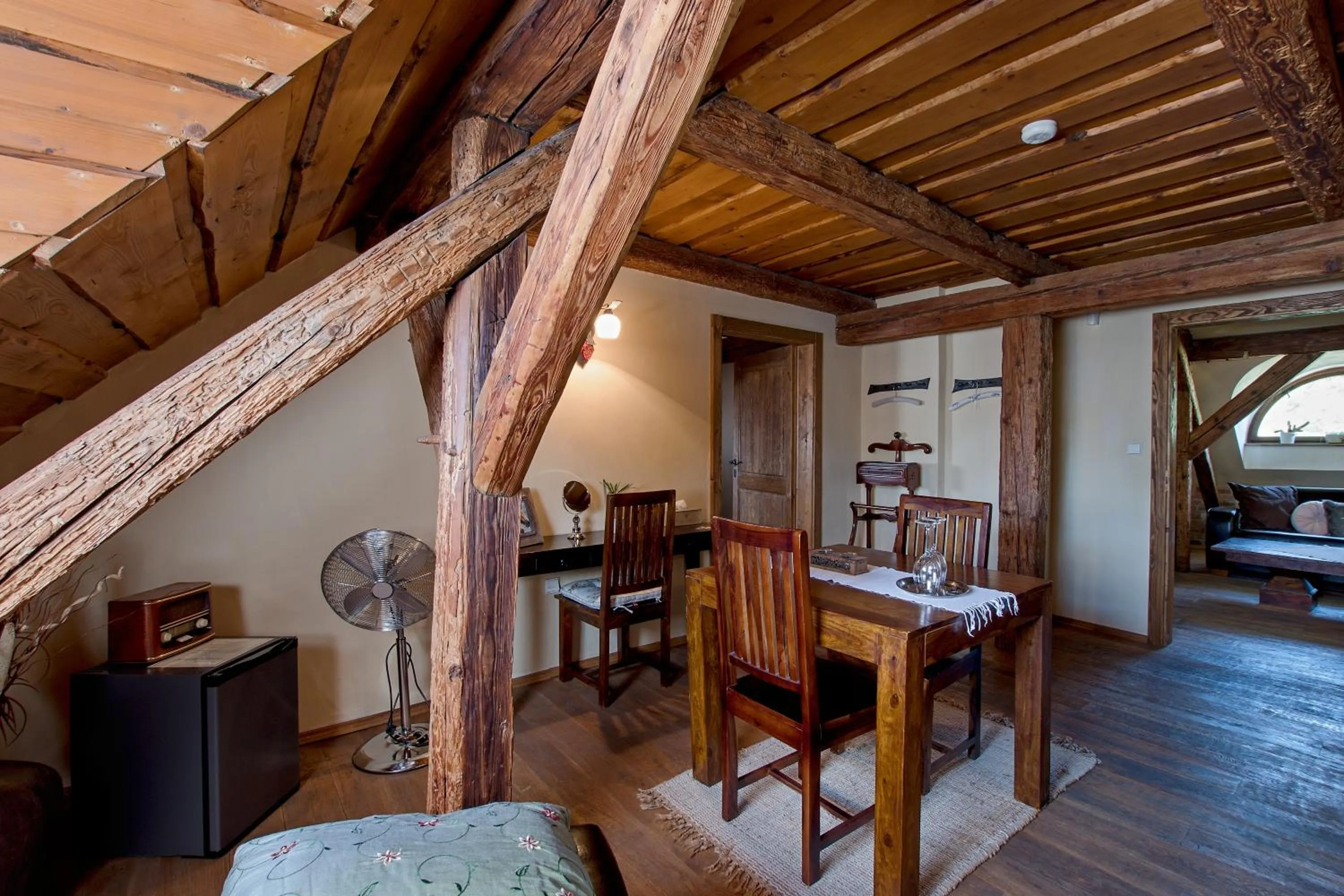 Dvůr Olšiny -Hotel and Horse-riding