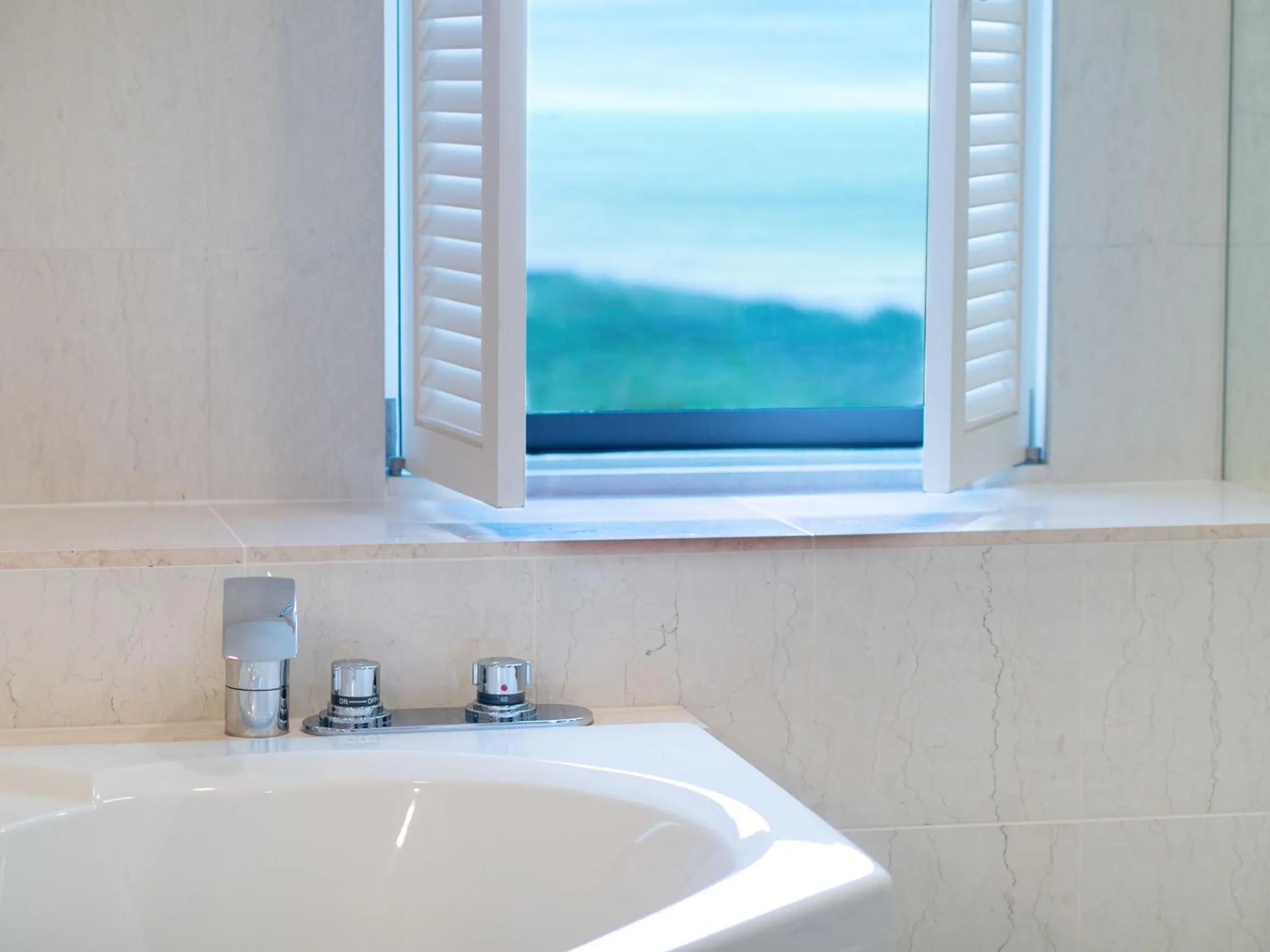 Photo of the whole room in Hotel Nikko Alivila