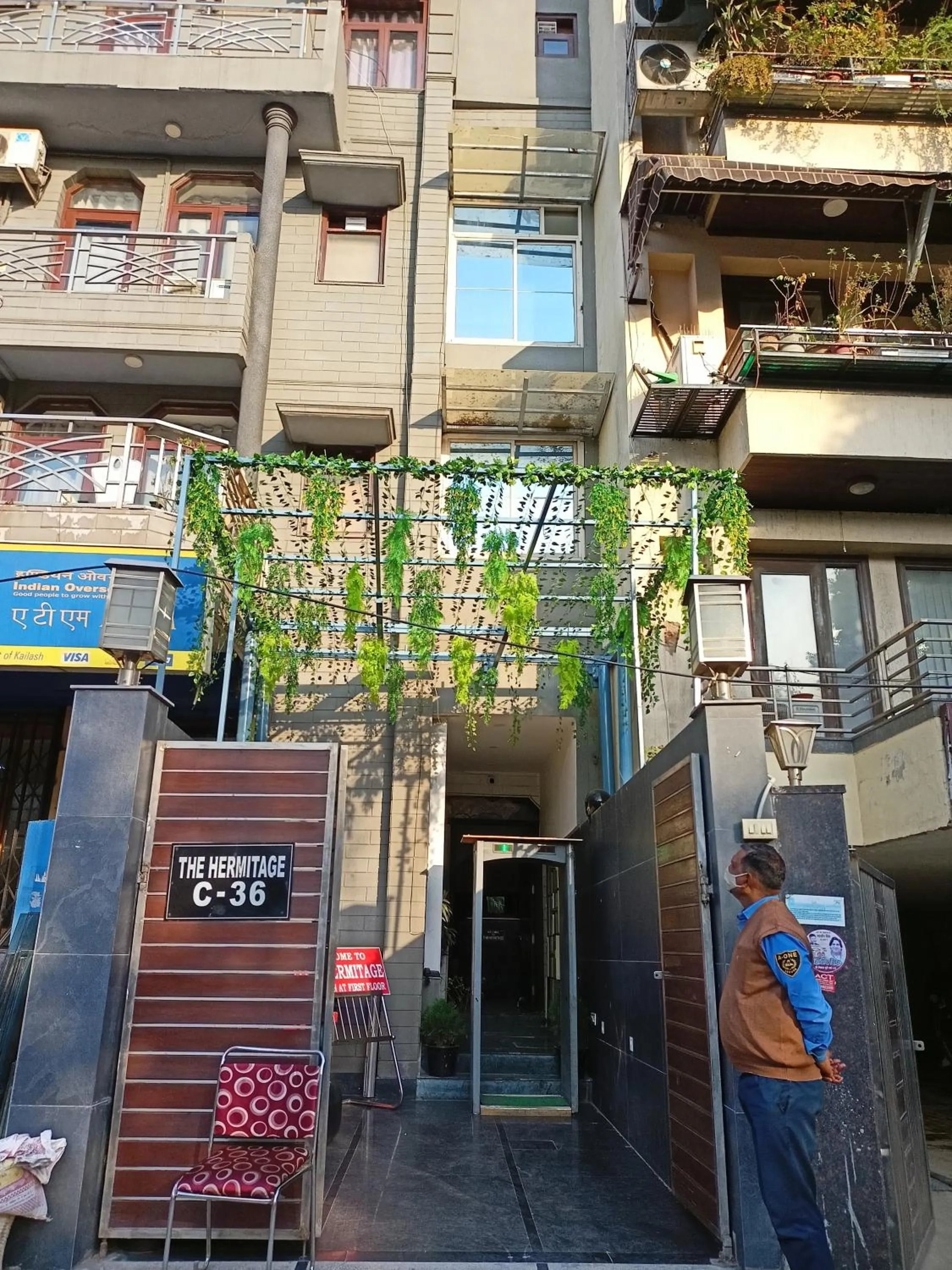 Property building in Hermitage by The Cosy Hotels Near Lotus Temple