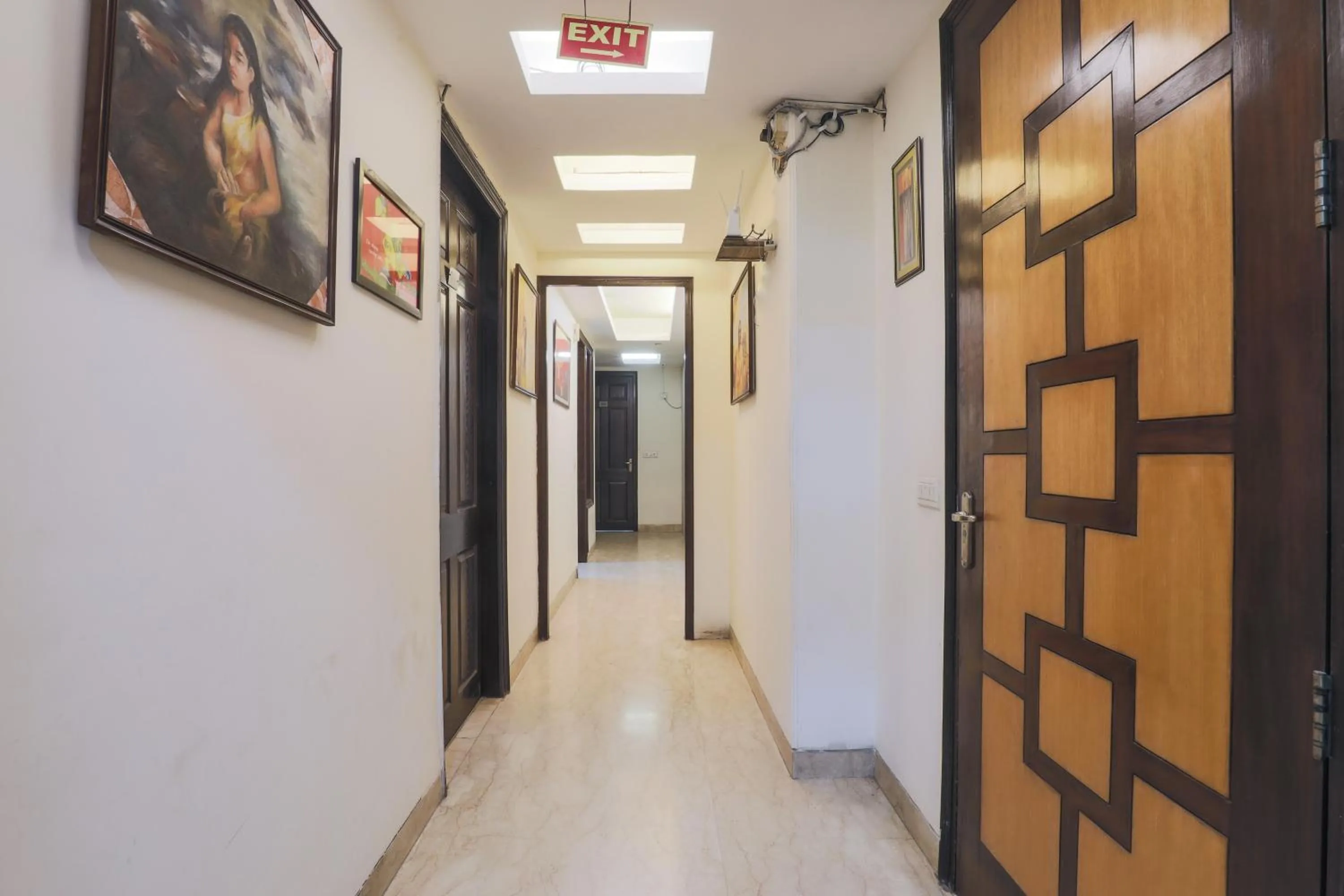 Lobby or reception in Hermitage by The Cosy Hotels Near Lotus Temple