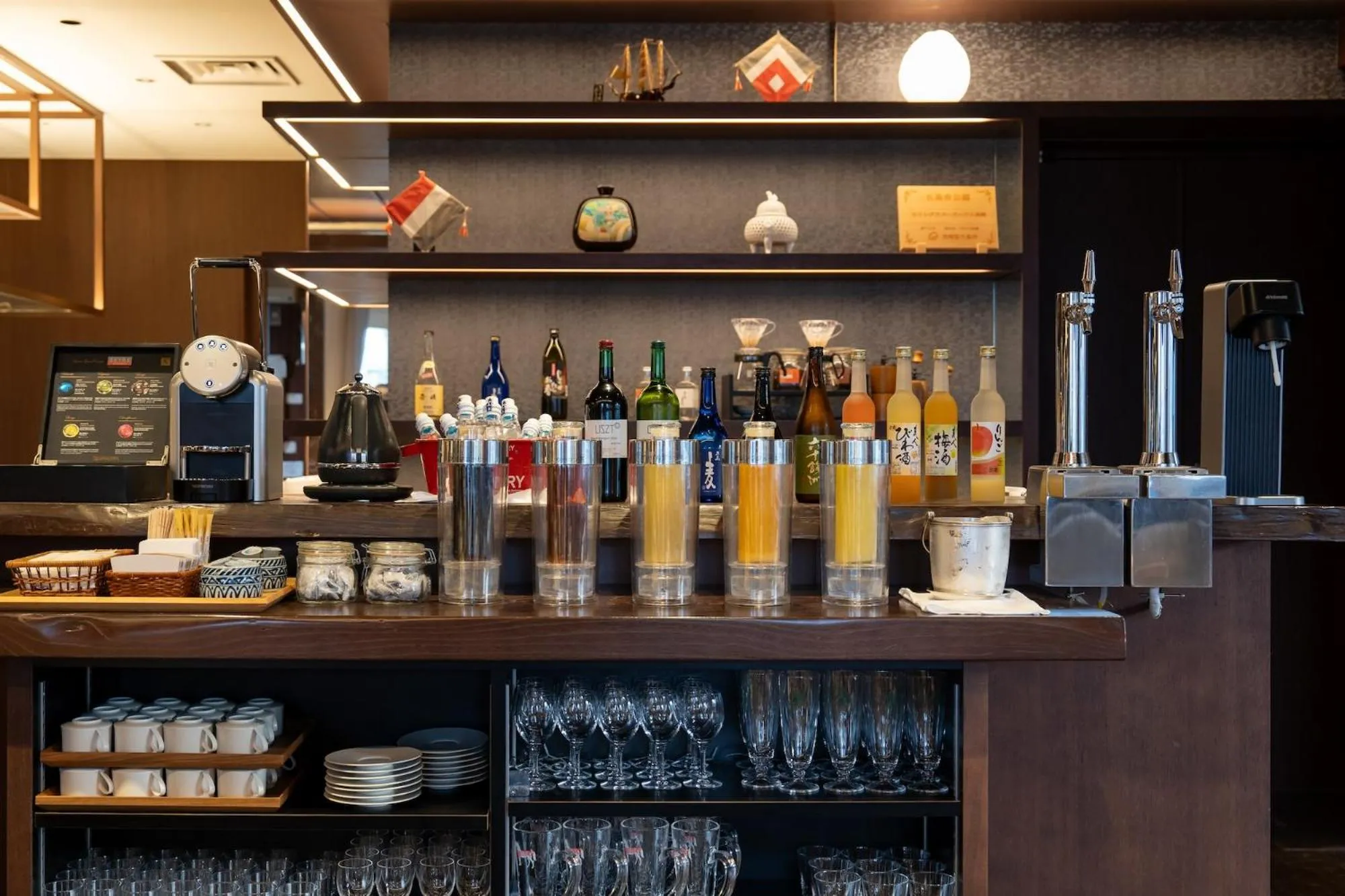 Communal lounge/ TV room in Setre Glover's House Nagasaki