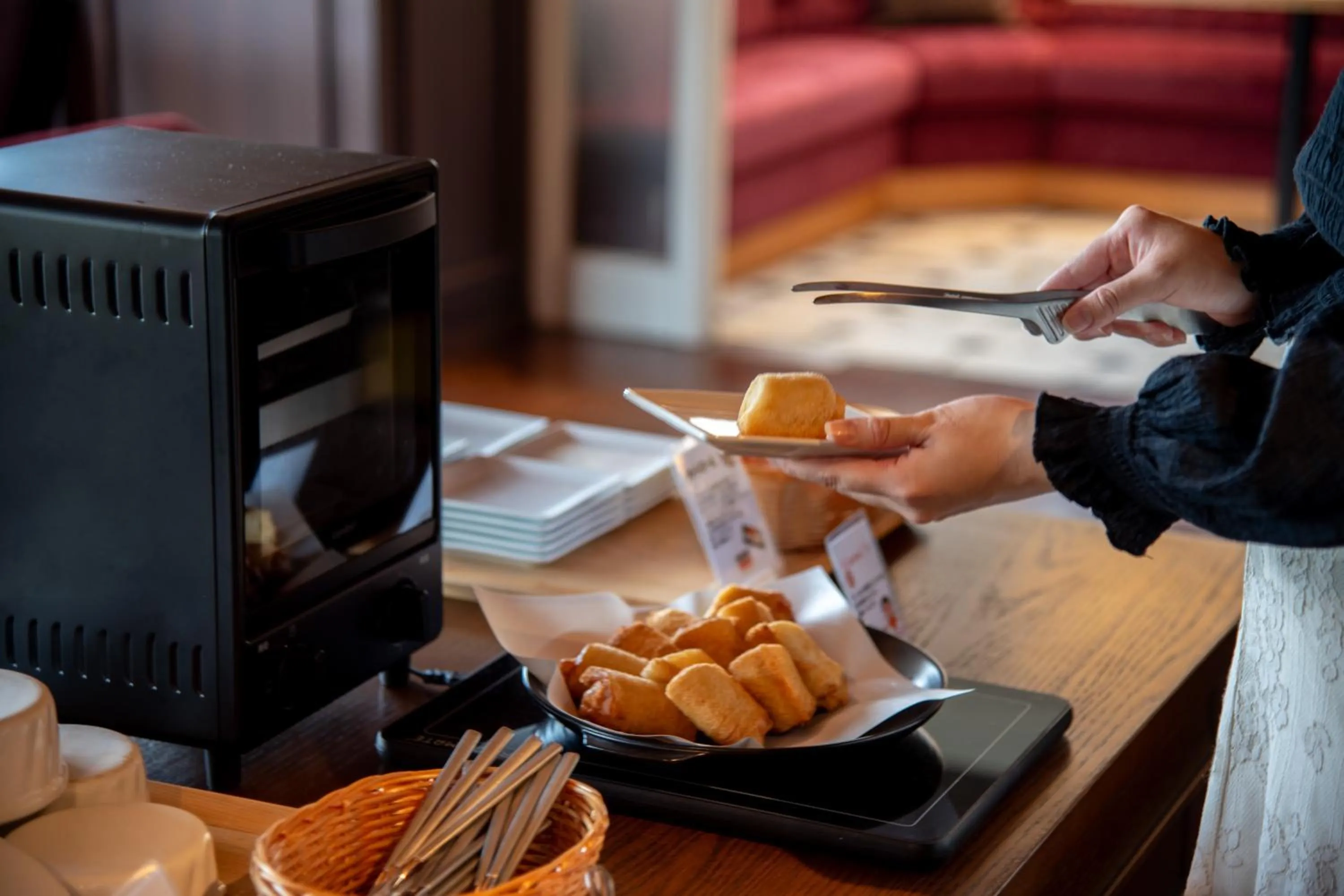Communal lounge/ TV room in Setre Glover's House Nagasaki