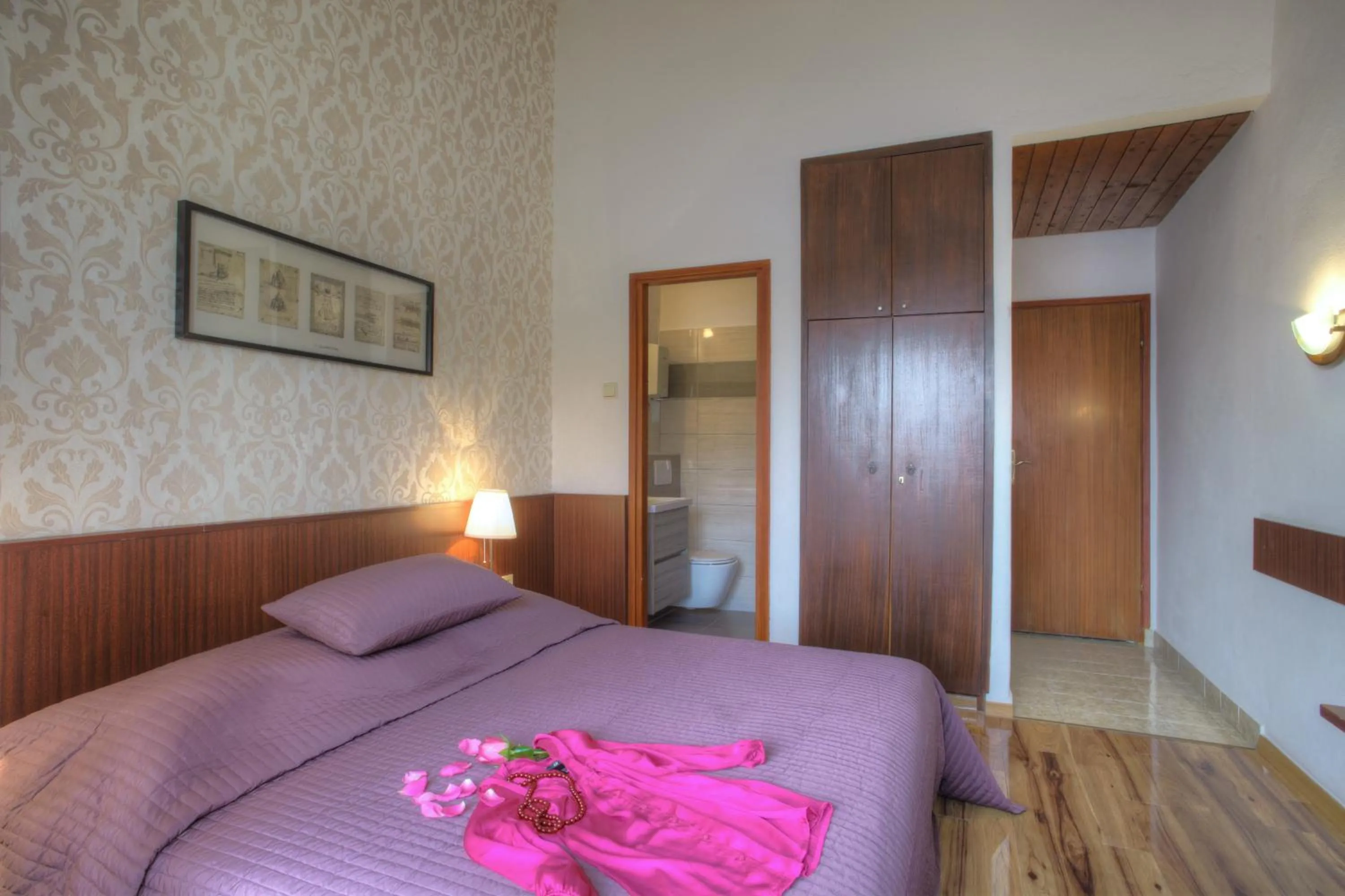 Photo of the whole room, Bed in Gina Bed & Breakfast