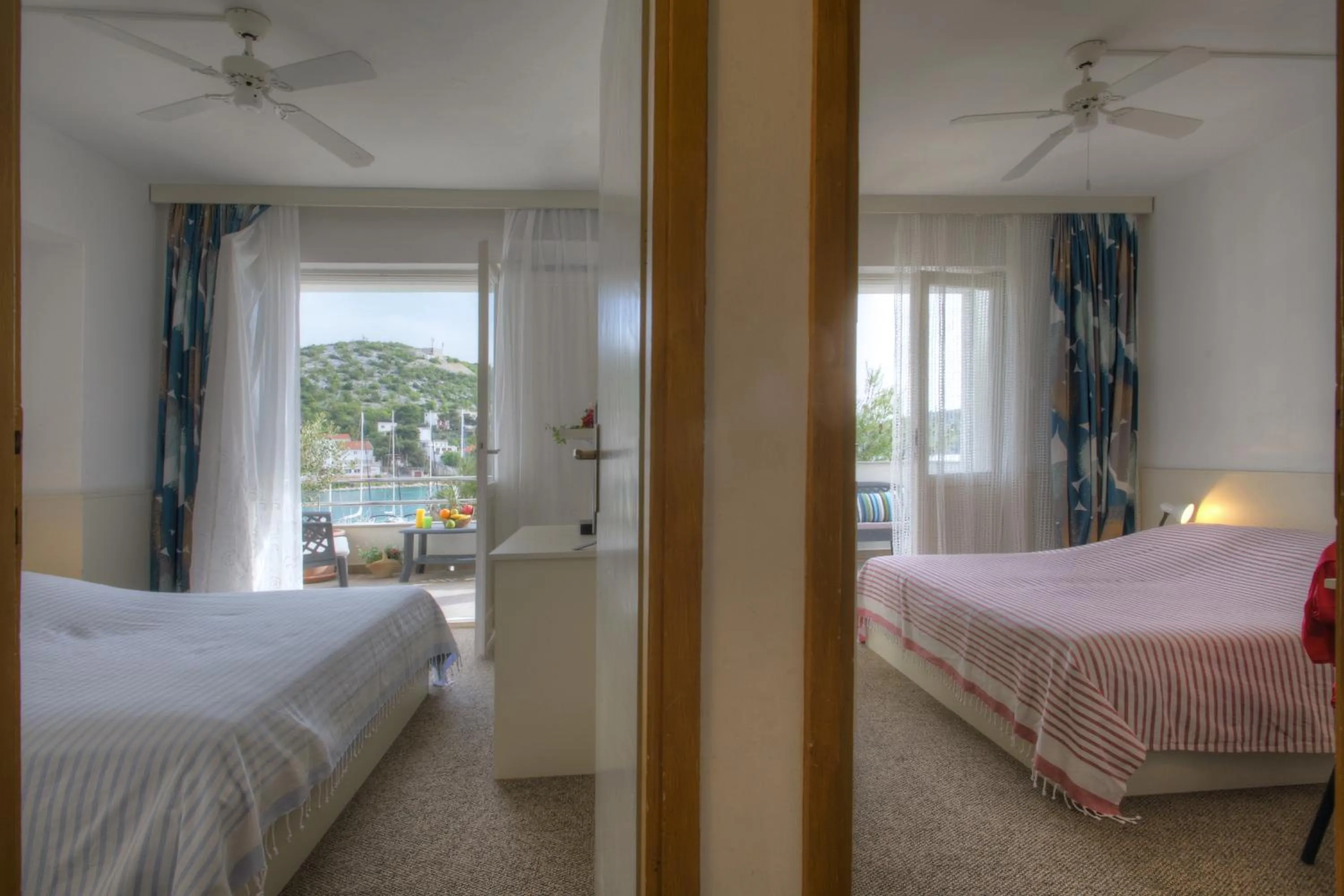 Day, Bed in Gina Bed & Breakfast