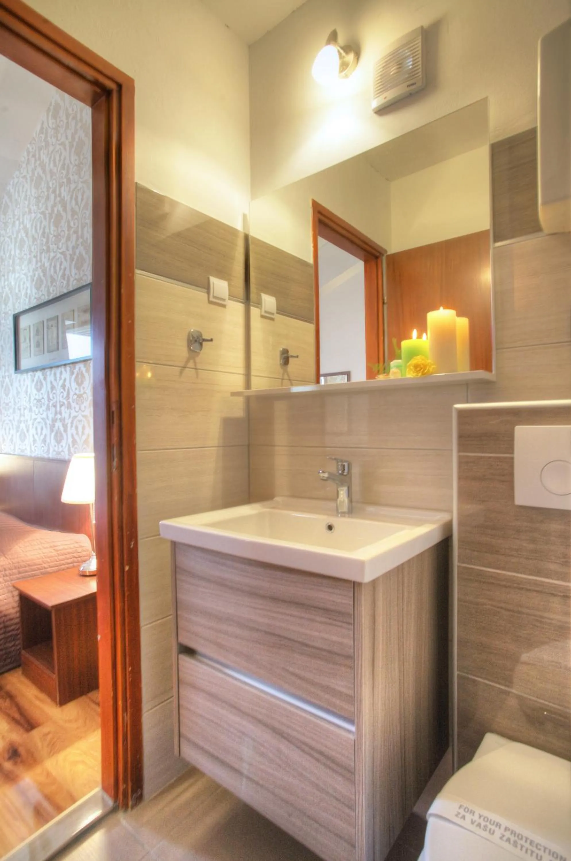 Bathroom in Gina Bed & Breakfast