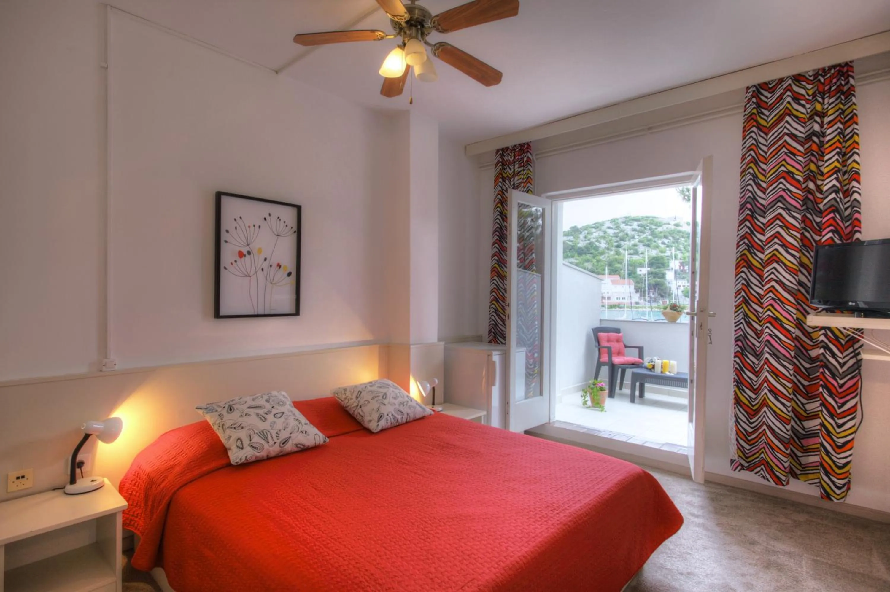Day, Bed in Gina Bed & Breakfast