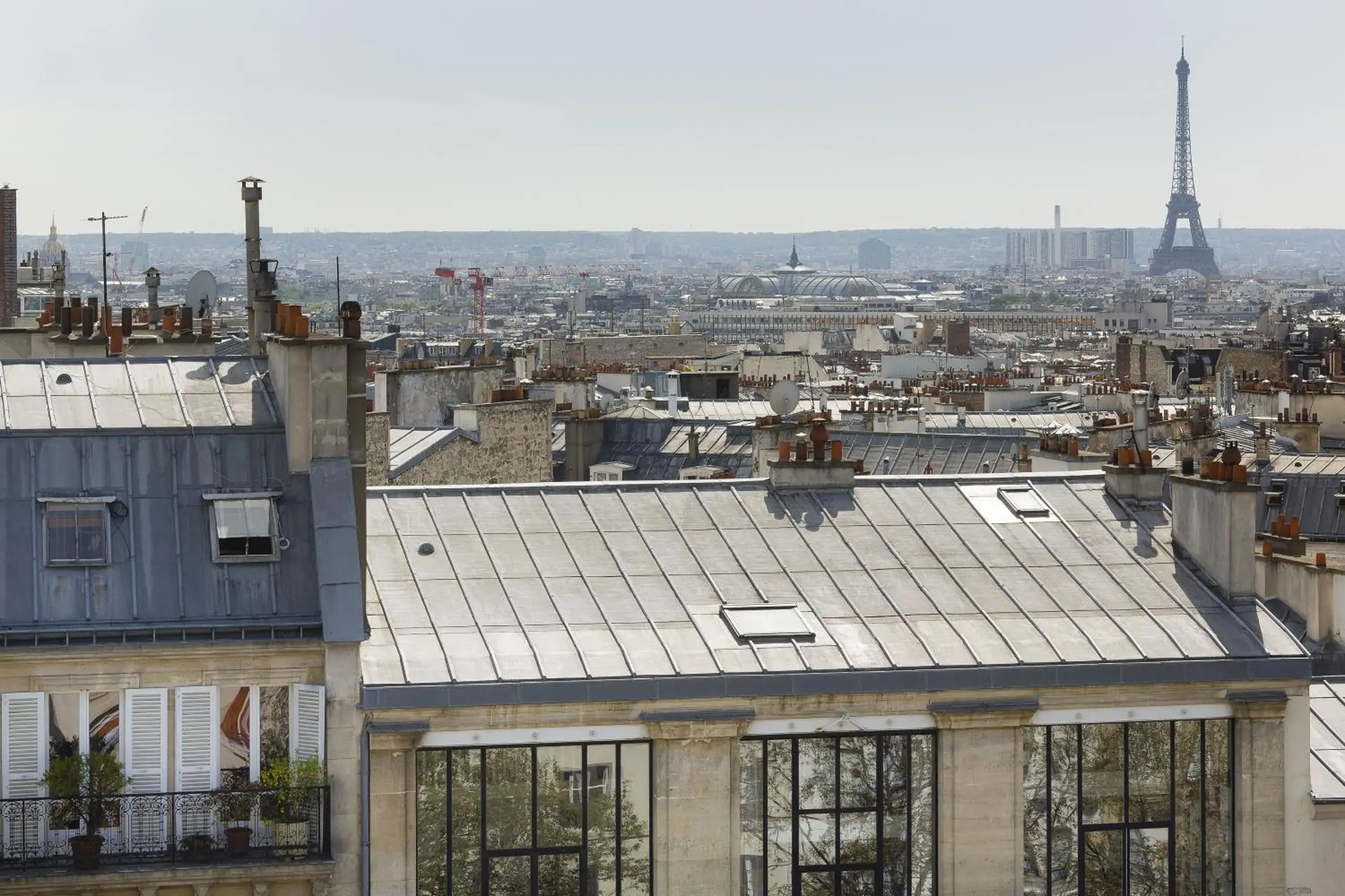 City view in Hotel Le Chat Noir City view in Hotel Le Chat Noir