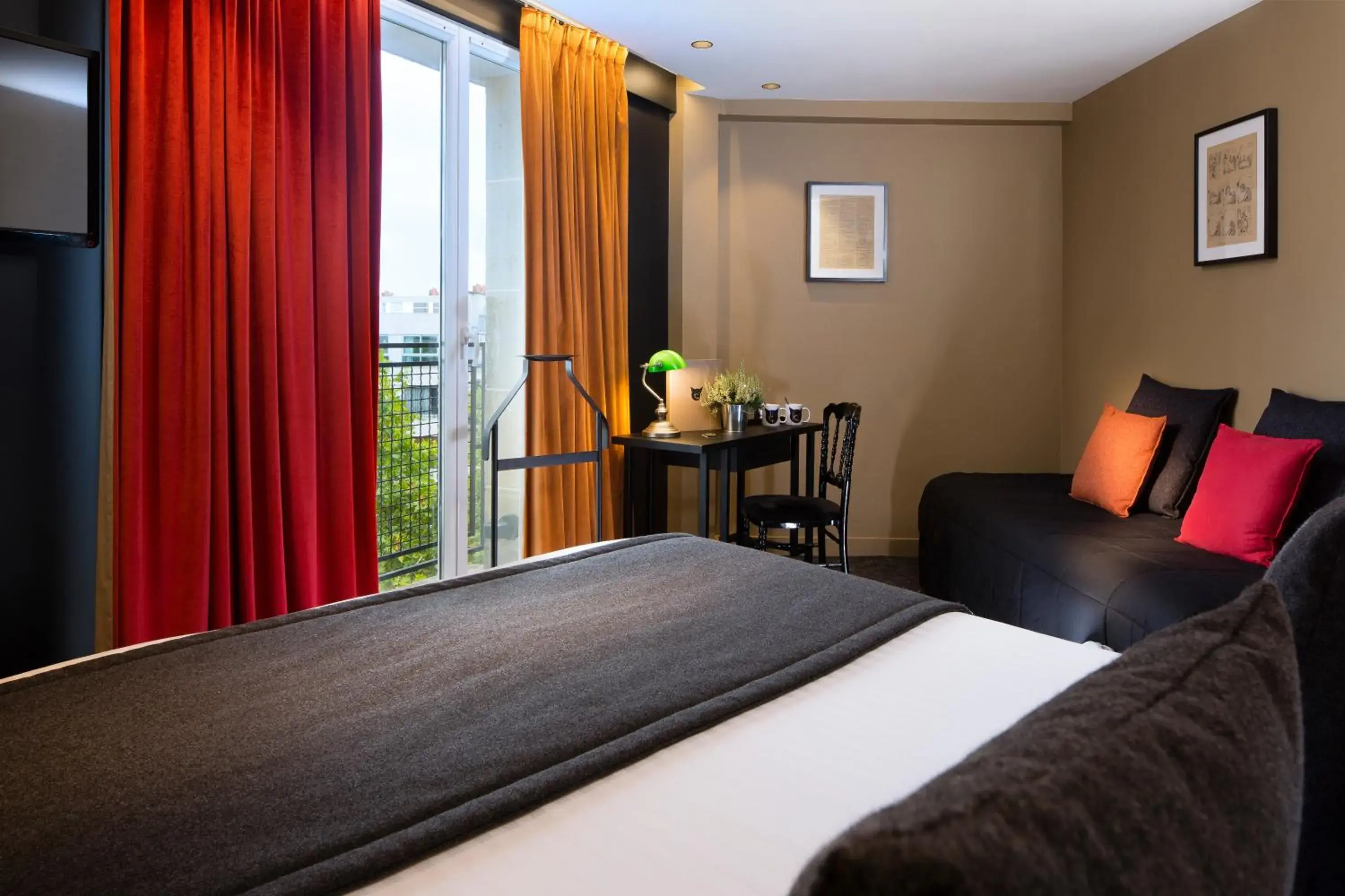 Superior Double or Twin Room in Hotel Le Chat Noir Superior Double or Twin Room in Hotel Le Chat Noir