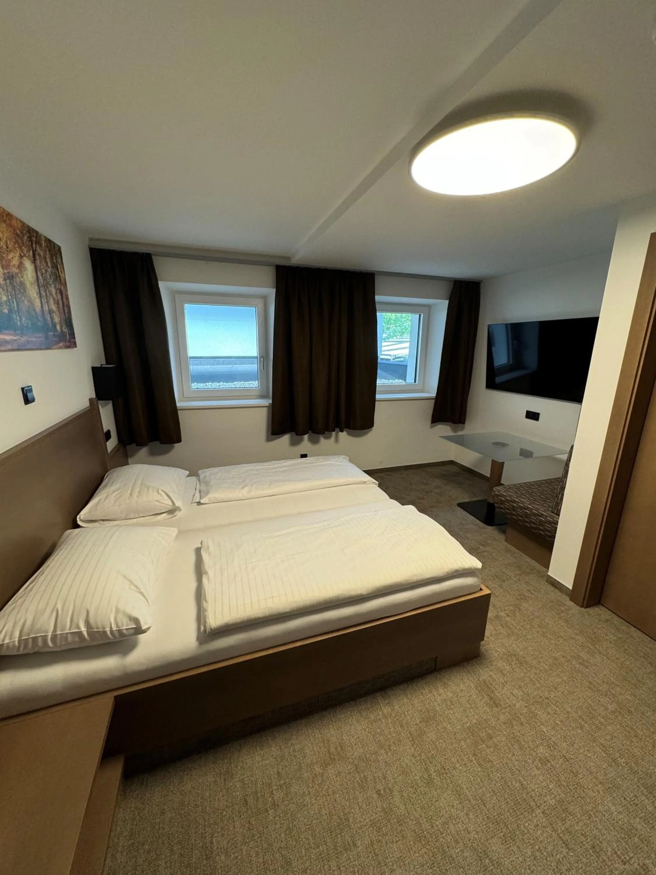 Bed in 1A Landhotel Schicklberg