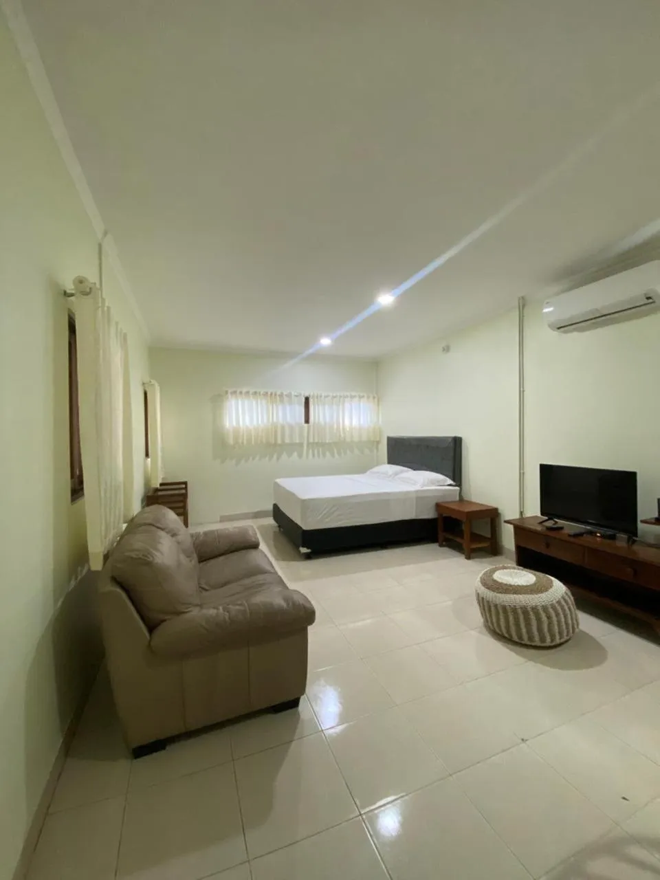 Bed in Puri Pangeran Hotel