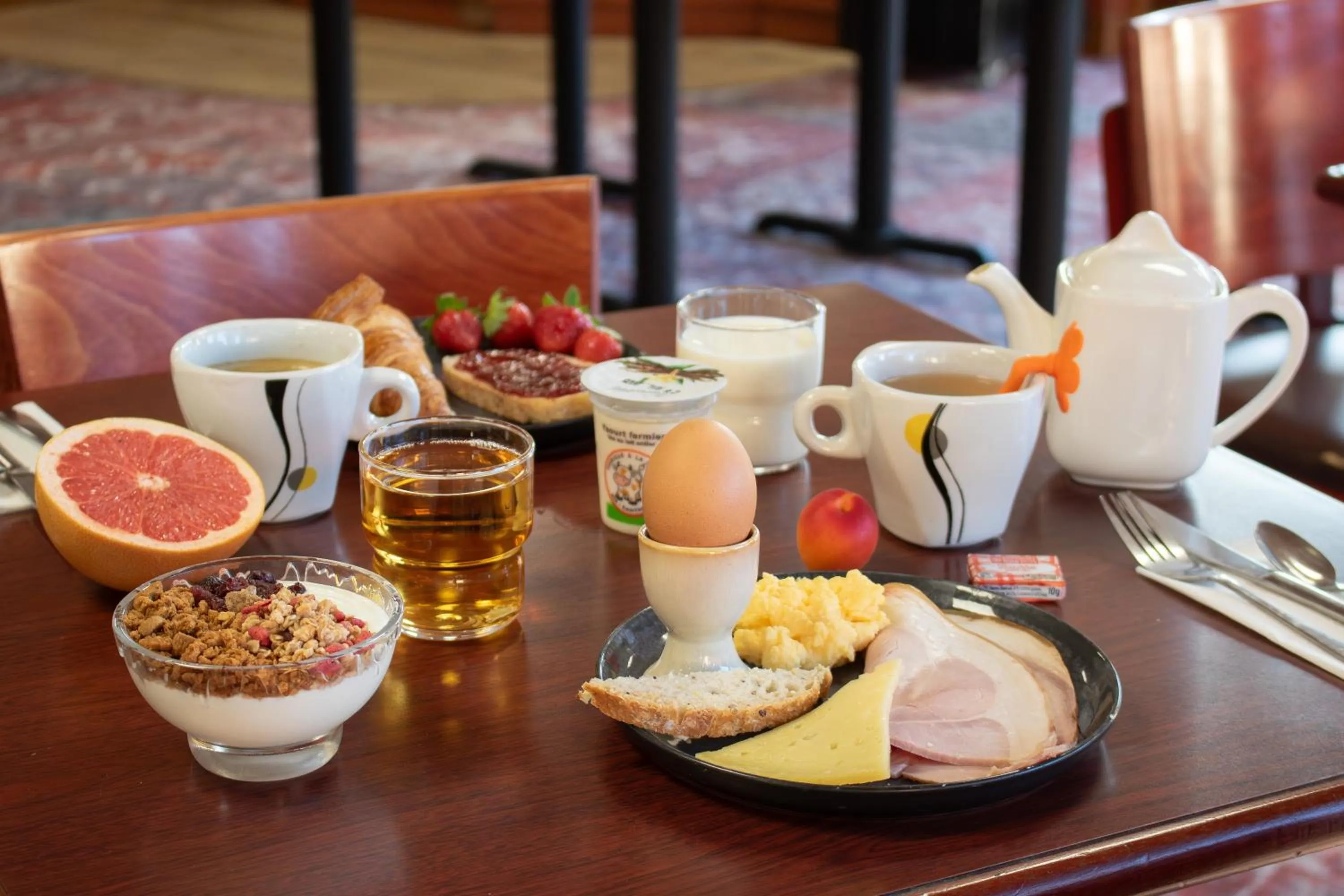 Breakfast in Brit Hotel Agen - L'Aquitaine