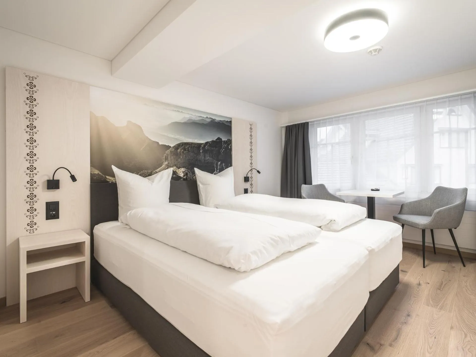 Photo of the whole room, Bed in Traube Restaurant & Hotel