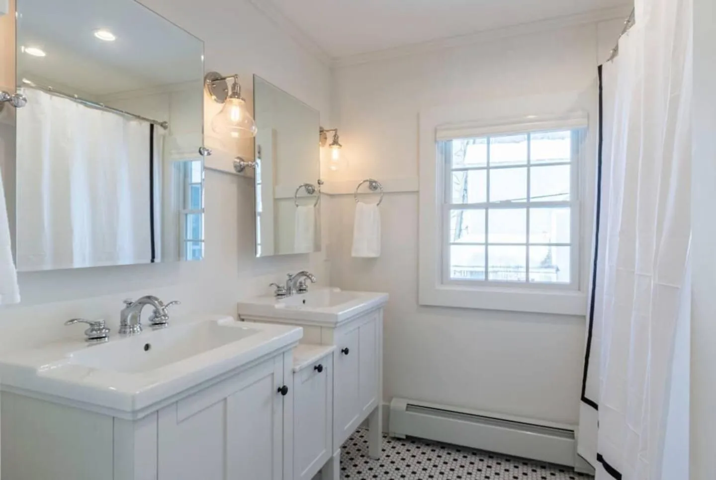 Beautifully Restored Home in Manchester Village