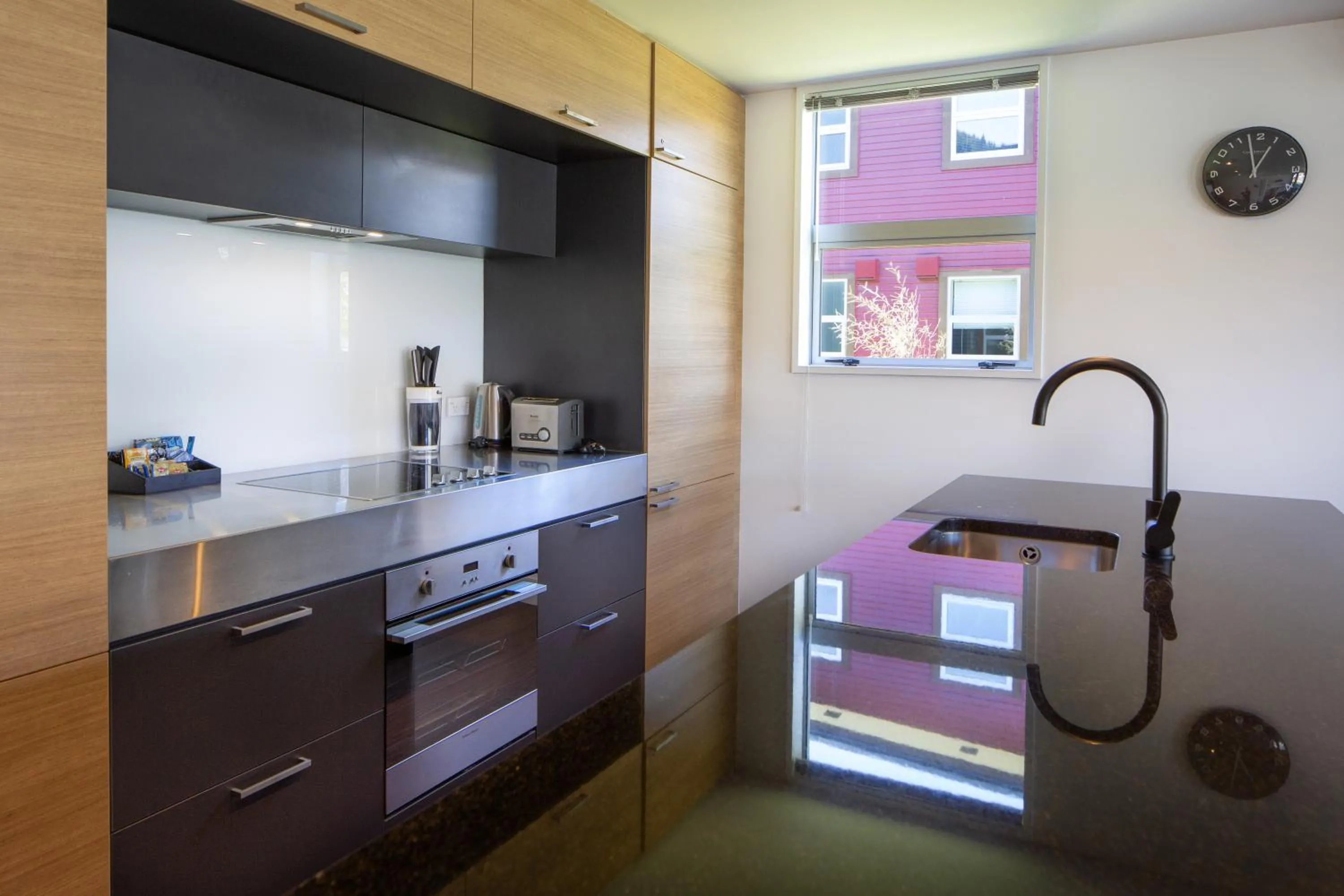 Kitchen or kitchenette in Hello QT Marina