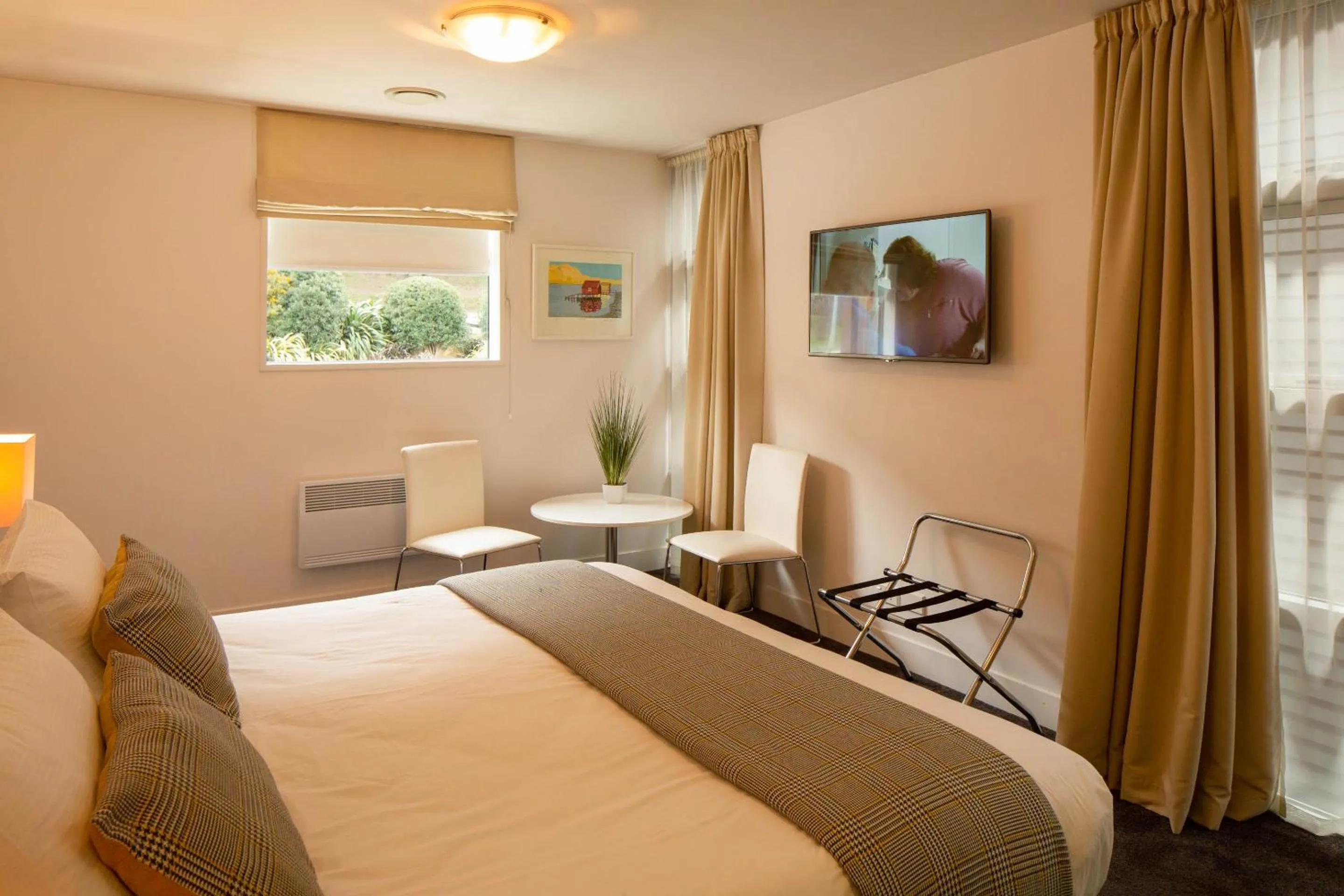 Bedroom, Bed in Hello QT Marina