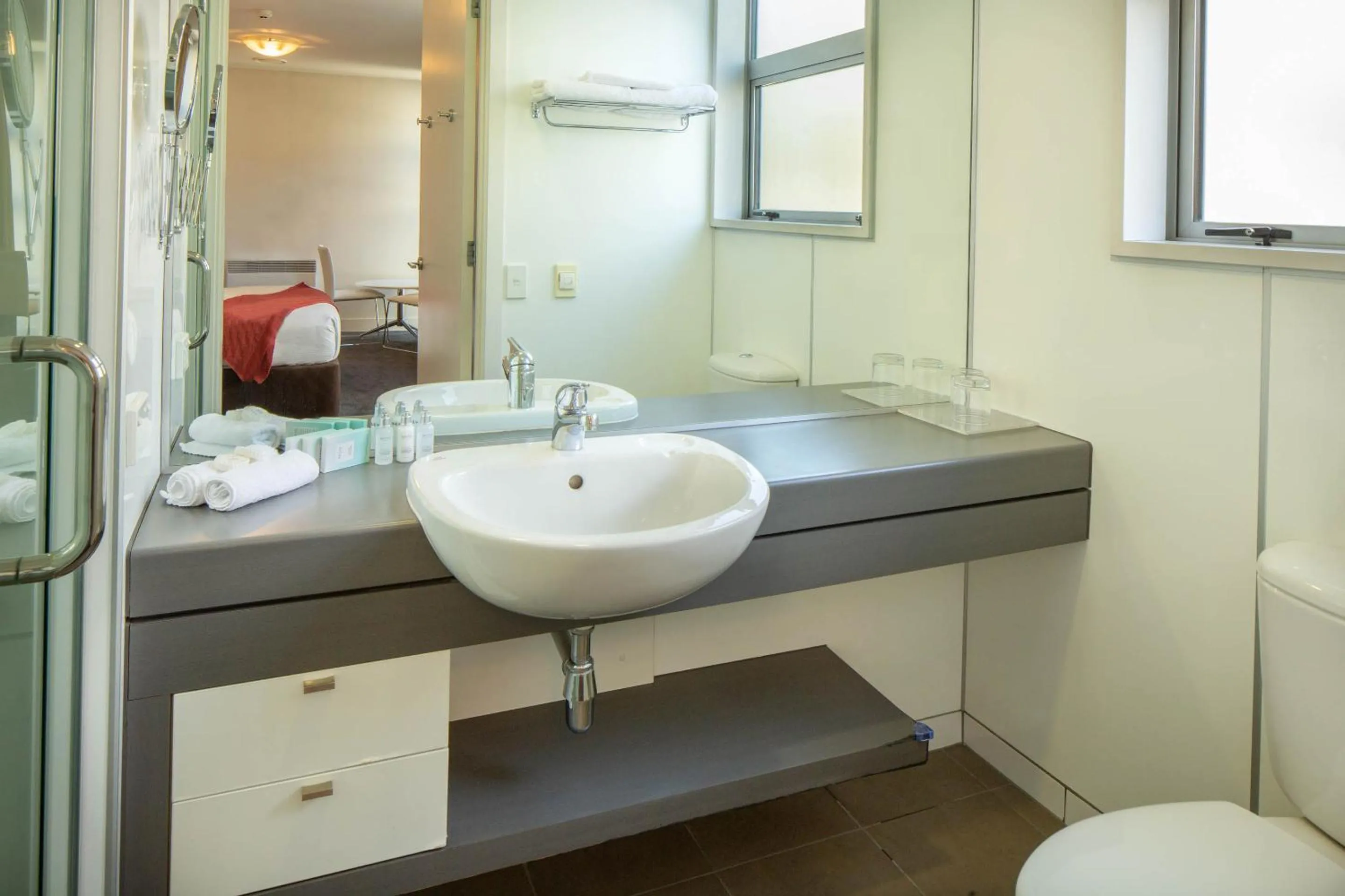 Bathroom, Bed in Hello QT Marina