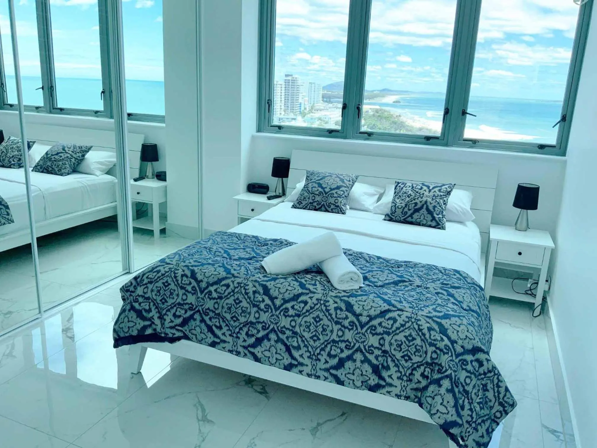 TV and multimedia, Bed in Beachfront Towers