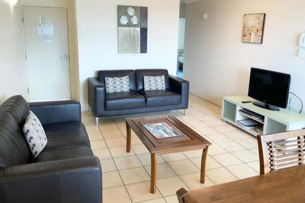 Lounge or bar in Beachfront Towers