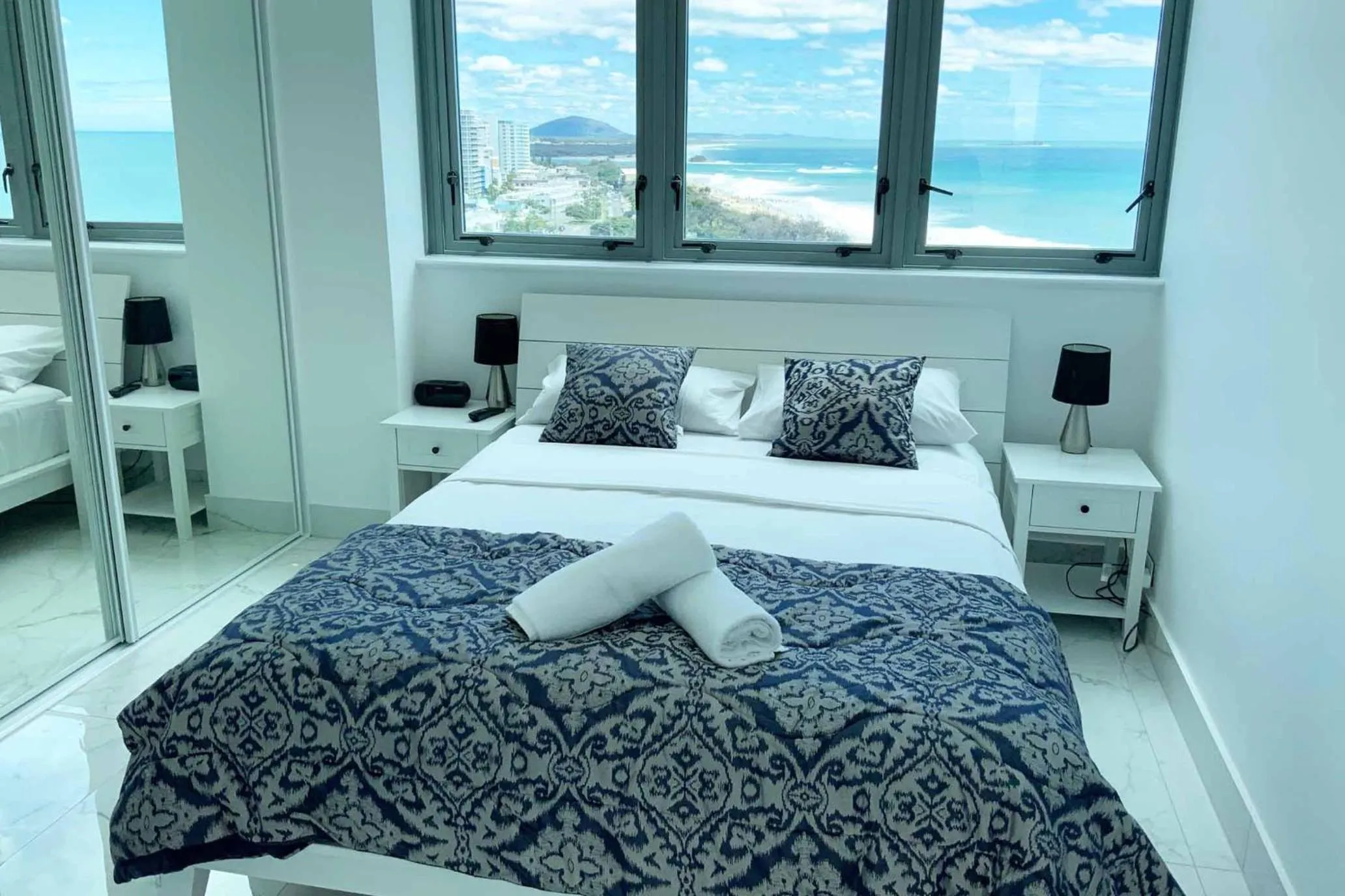 Bedroom, Bed in Beachfront Towers