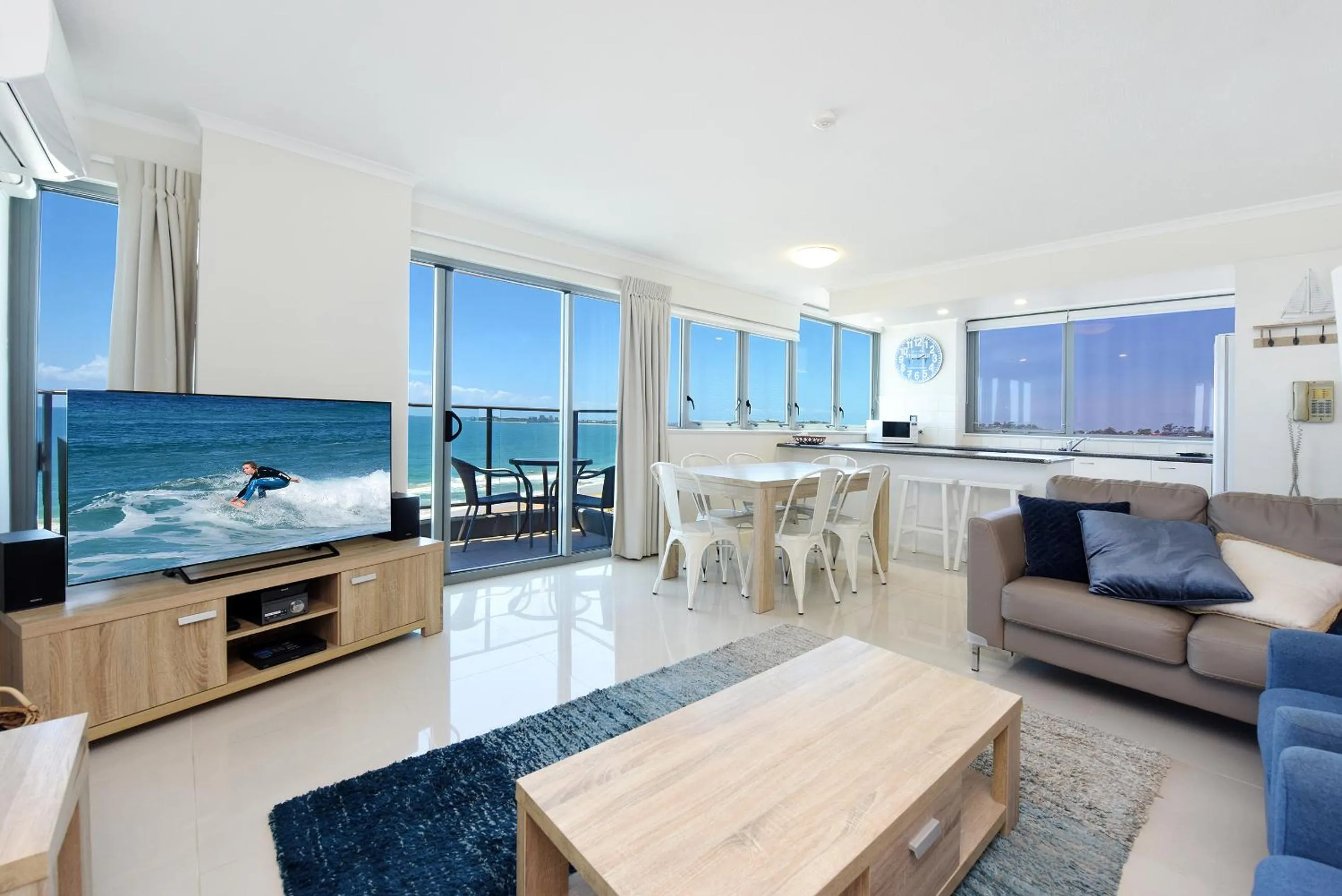 TV and multimedia in Beachfront Towers
