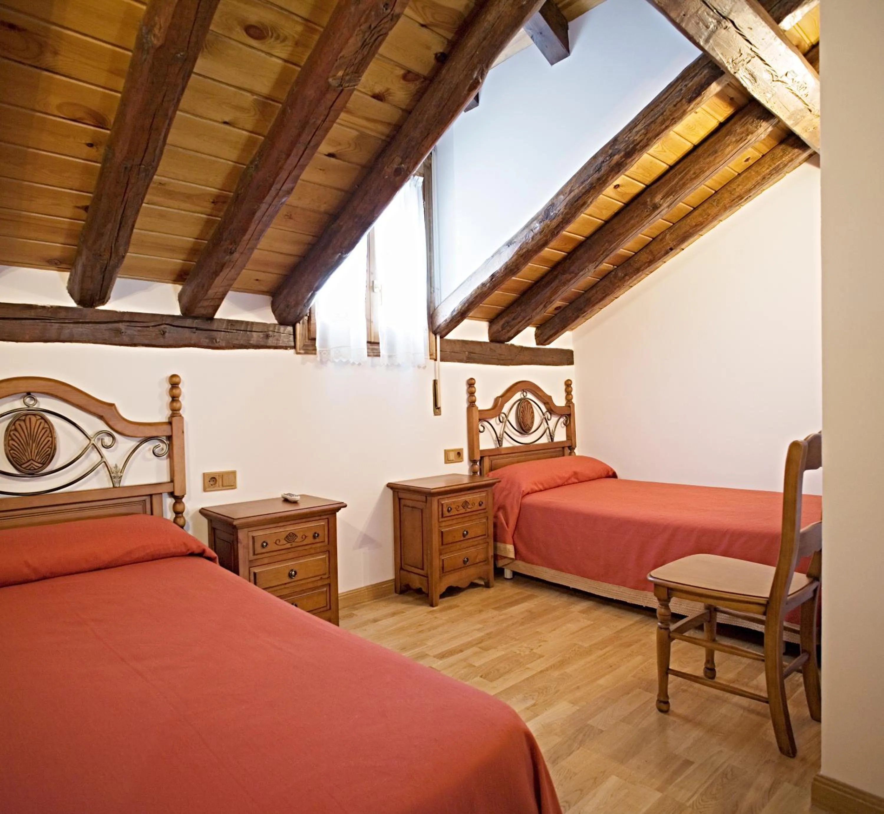 Bedroom, Bed in Apartamentos Casa Buisan