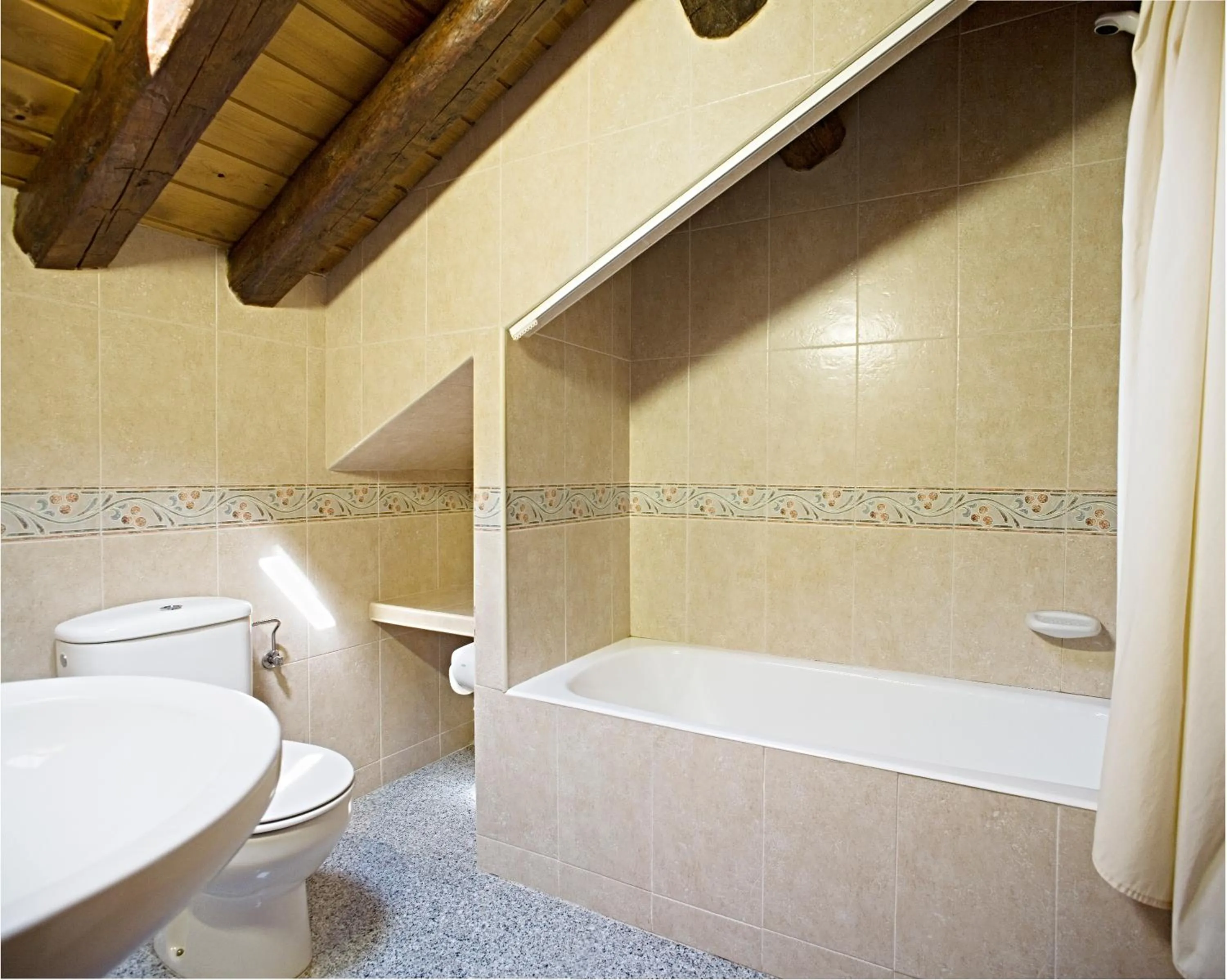 Bathroom in Apartamentos Casa Buisan