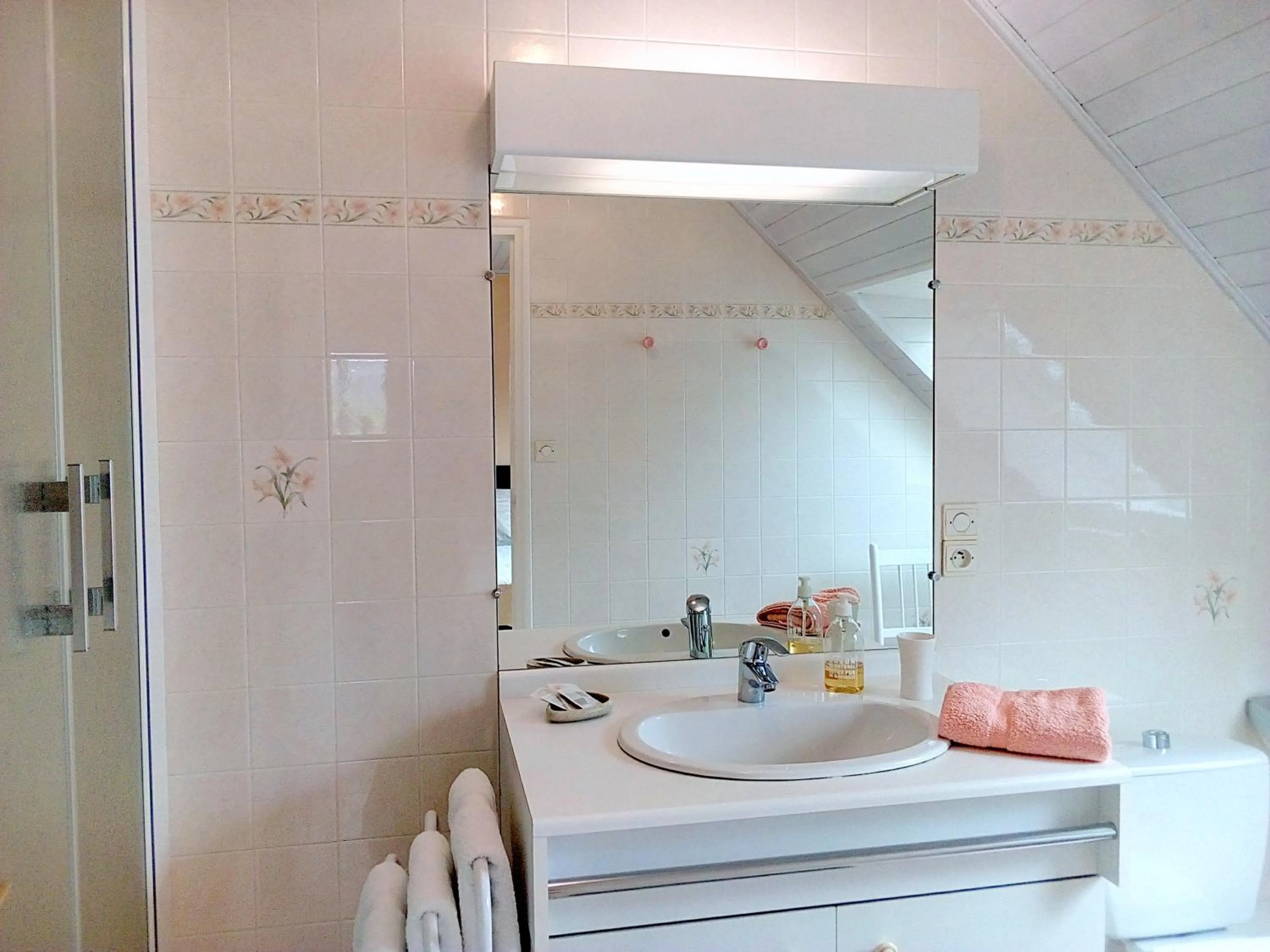 Shower in Kerantum à10mn des baies de Douarnenez et Audierne avec cuisine à disposition