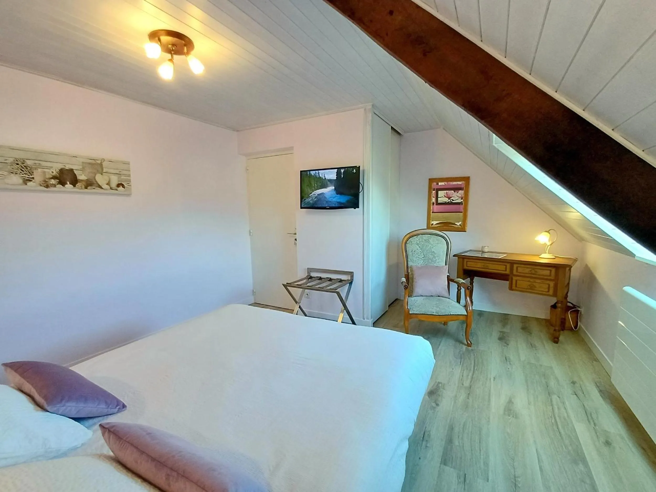 Bed in Kerantum à10mn des baies de Douarnenez et Audierne avec cuisine à disposition