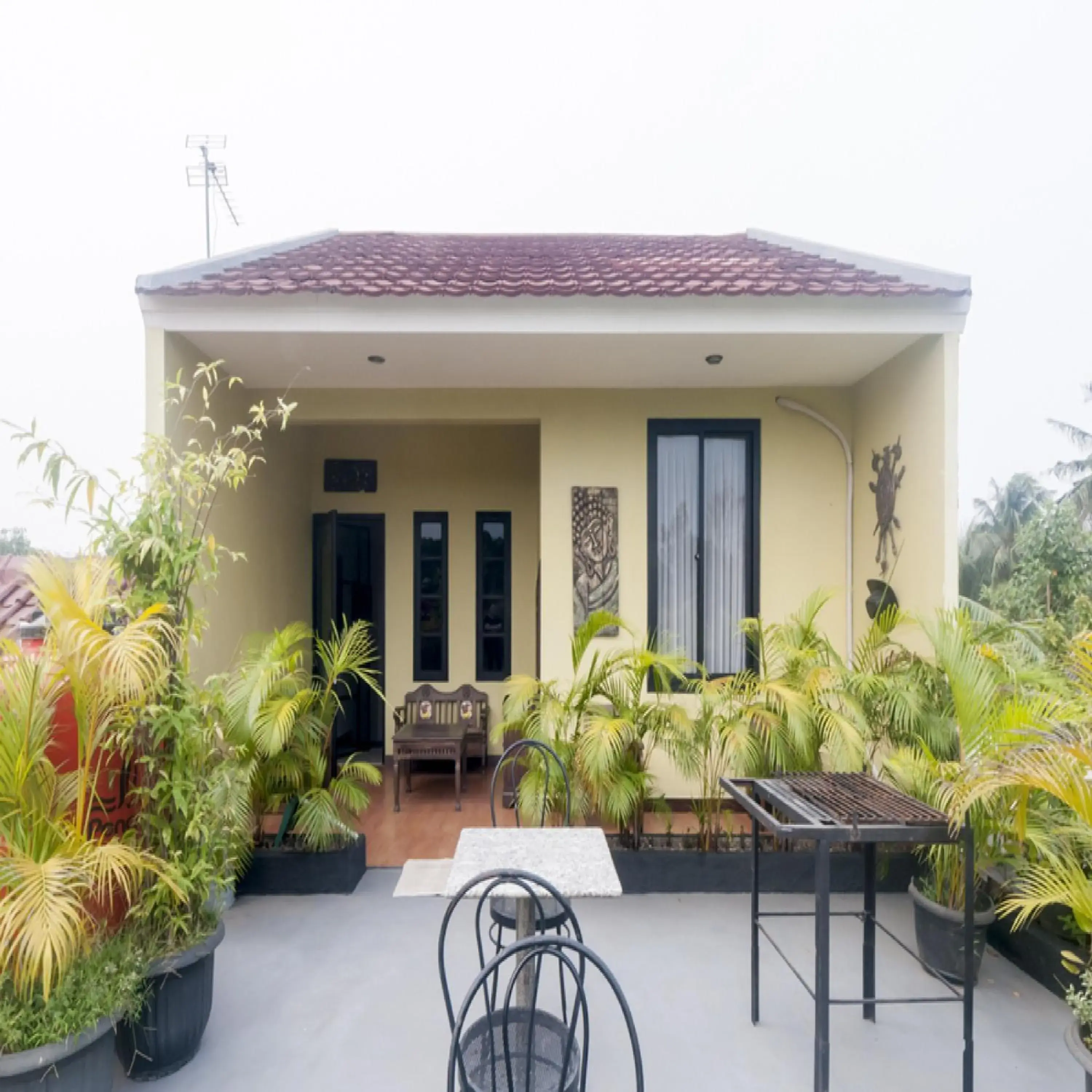 RedDoorz Syariah Plus near Trans Studio Cibubur RedDoorz Syariah Plus near Trans Studio Cibubur